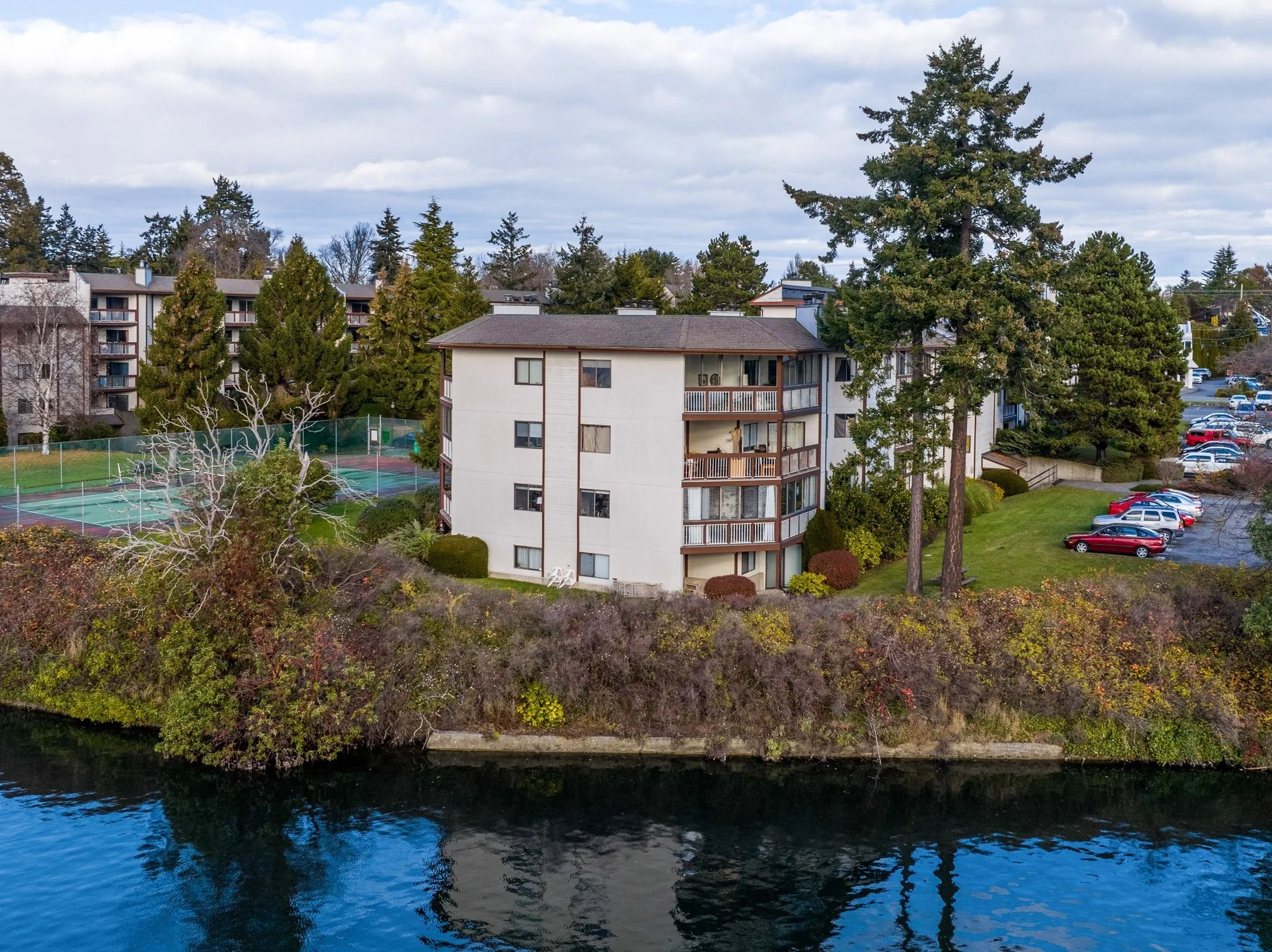 007_103-73-gorgerdw-7_999.jpg
