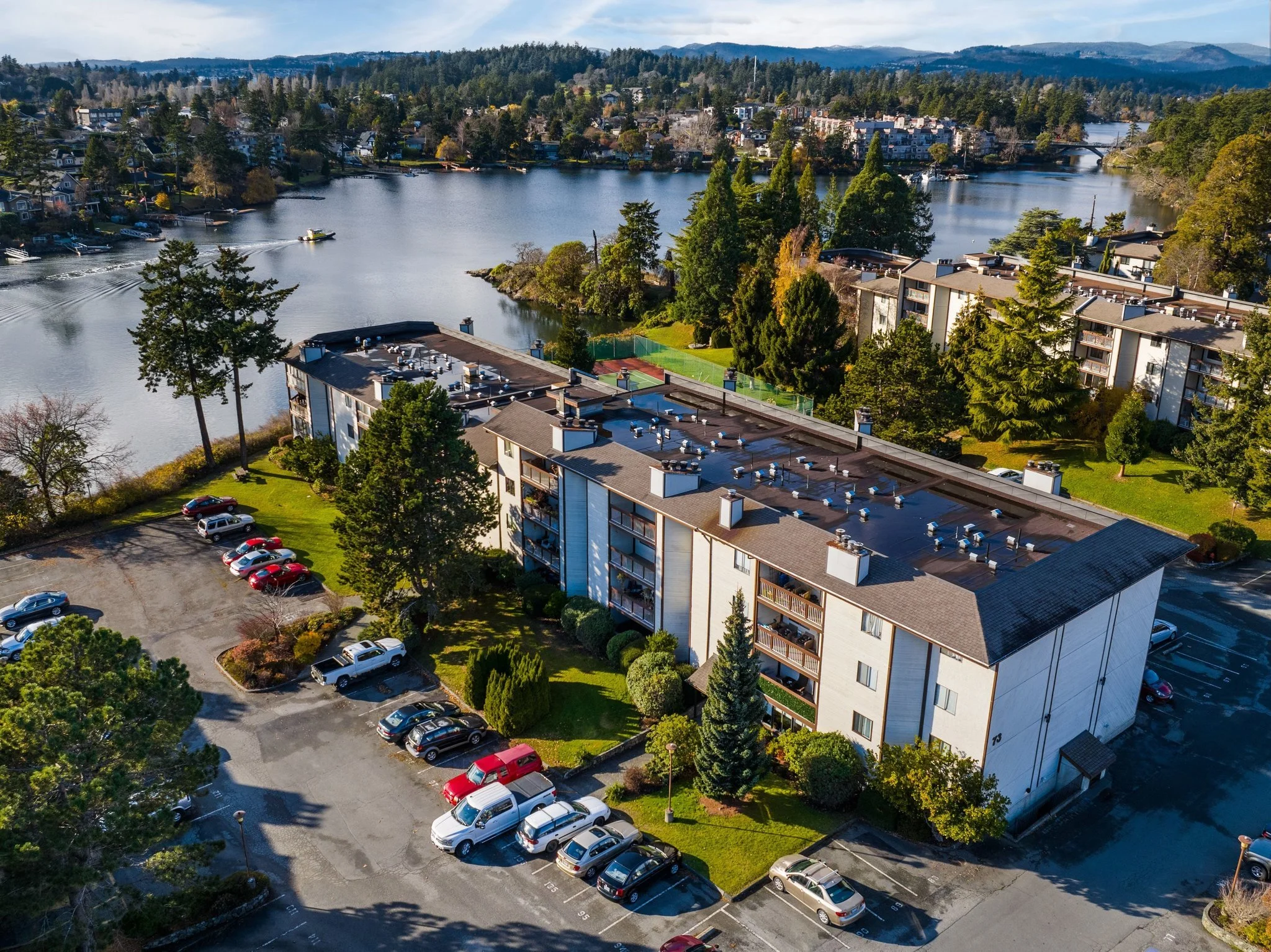 103 73 Gorge Rd W Saanich, British Columbia V9A1L9
