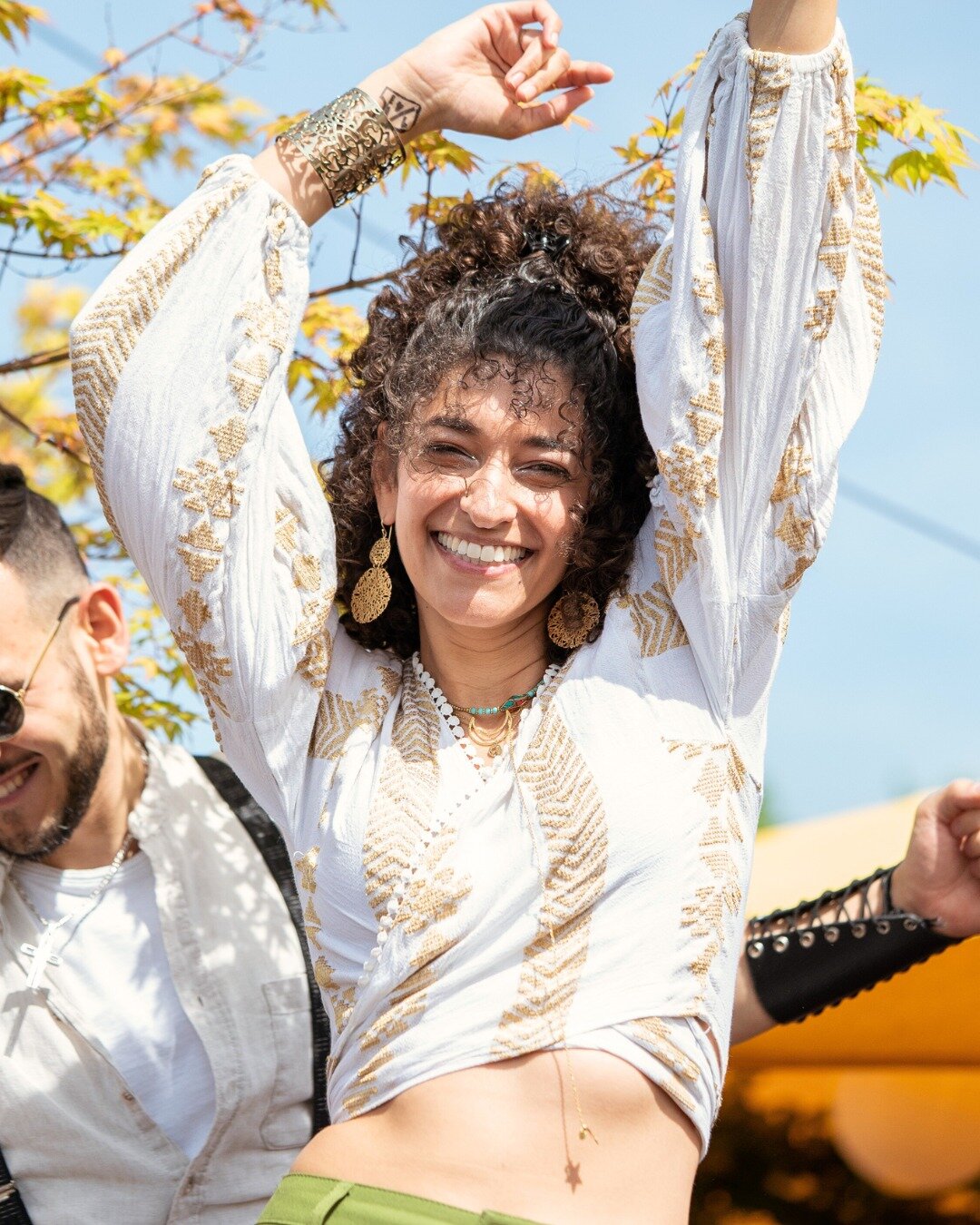 When was the last time you danced on a sunny rooftop? 😍

Imagine you are at Viertel Dach. Your heart is wide open, the sun is beaming down, and you're surrounded by smiling souls. 

Still inspired from that deep conversation with a new friend. 

The