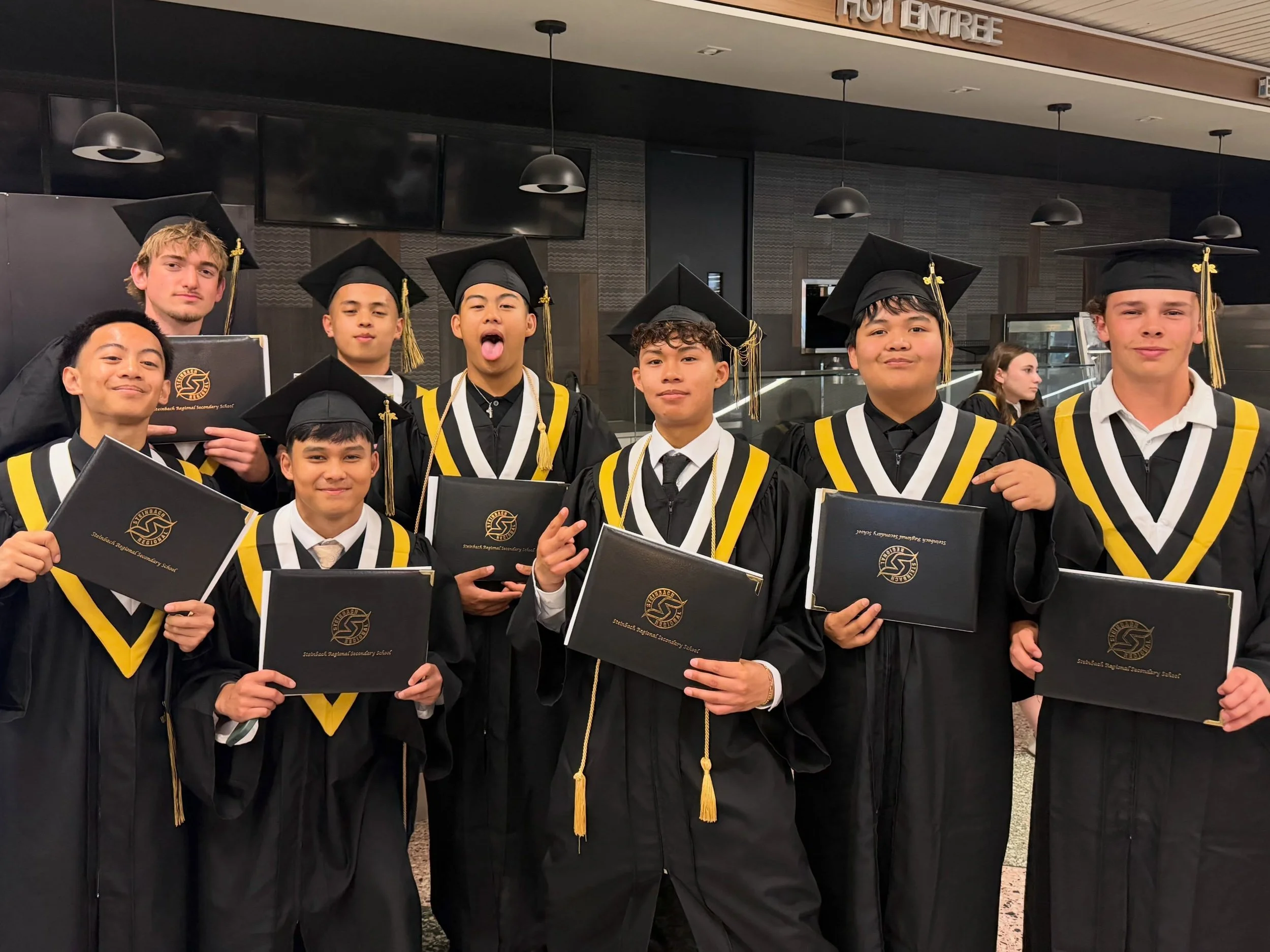 Congratulations to our OG 2008 Select Boys from SRSS on graduating today!! 👏🏼🎓