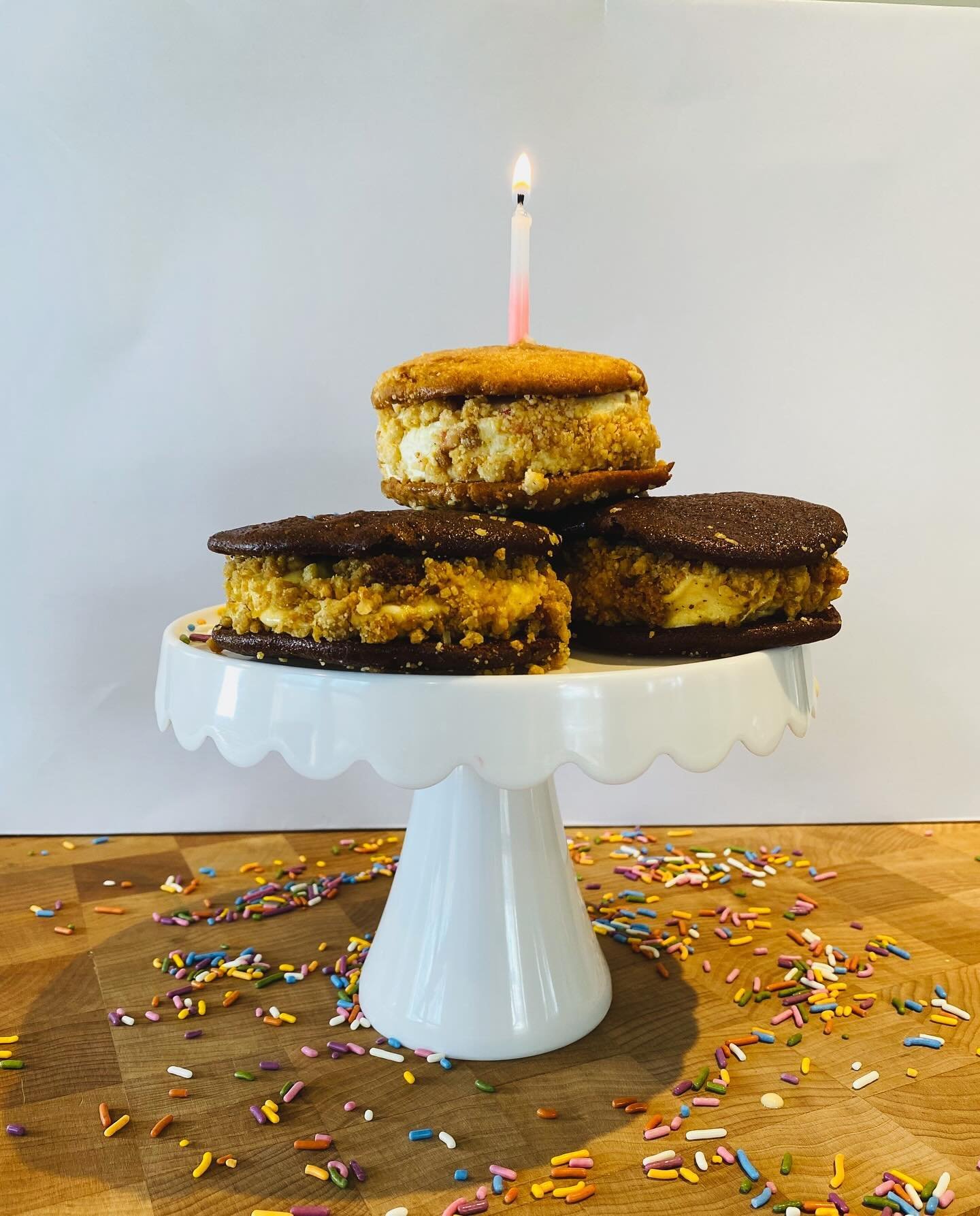 Happy birthday to ChunkChunk! 🥳 1 year ago today we made our first delivery to @redwagonpizza 🥰🍕 We are so grateful to all of our supporters throughout this past year 🩷 Thank you to all of our friends, family and customers, we couldn&rsquo;t do i