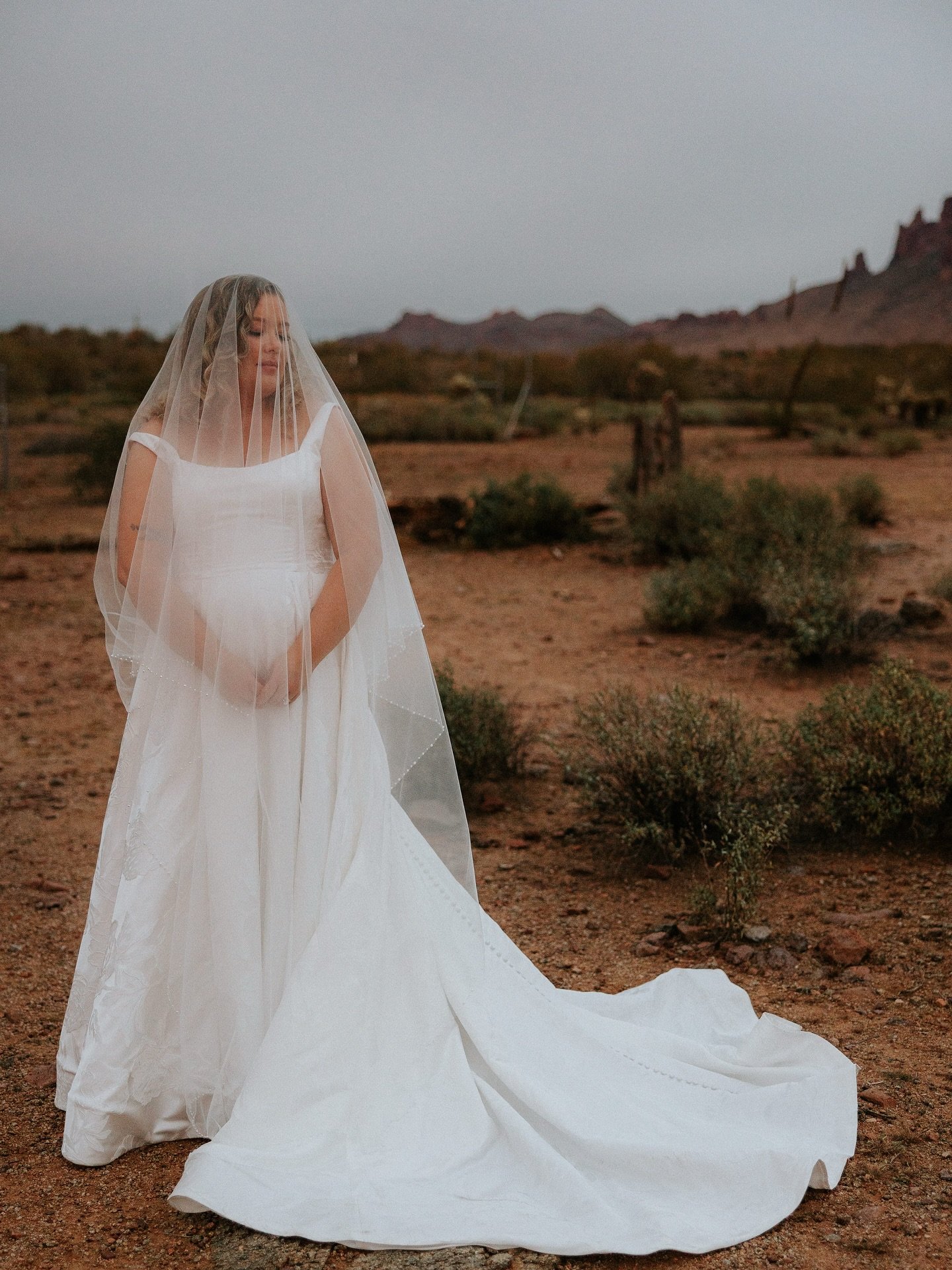Devyn and John knows their ways to my heart: &ldquo;We&rsquo;ve been looking at the sneak peeks at least once a day.&rdquo; 
Before the wedding, almost every couple tells me some version of this:
&ldquo;We&rsquo;re awkward.&rdquo;
 &ldquo;We hope not