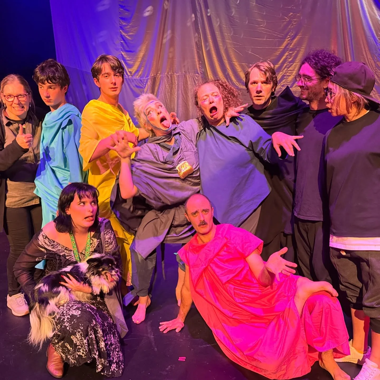 Thanks, Pōneke! We had such an amazing time performing #speedisemotional and we're so grateful so many of you came along to see us! Also big thanks to @aotearoanzfest and circatheatre for including us in their programme! Now time for a cuppa and a li