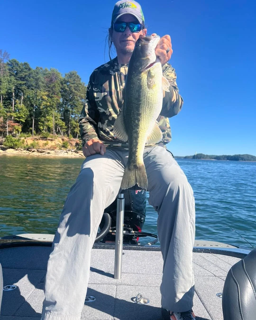 The fall transition is in full swing with things changing almost daily now.  There are some patterns still holding on while others are starting to emerge.  Things slowed a little this week with high skies and little wind but there are still fish to b