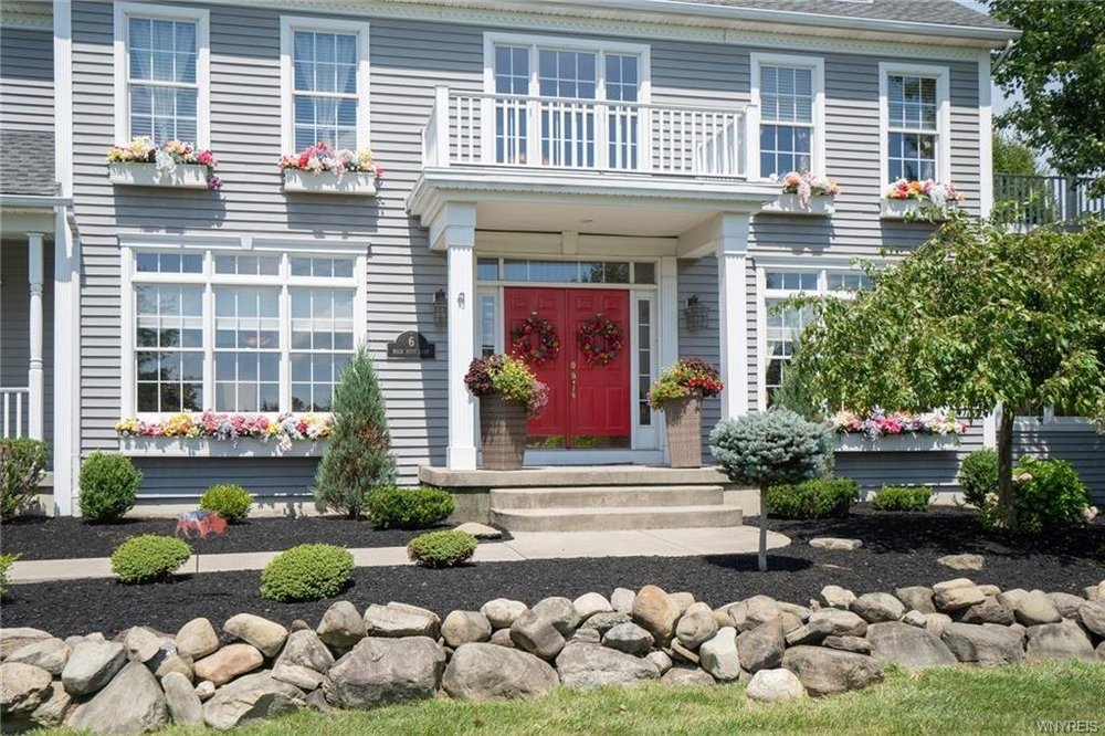 Devonte Davis Buy & Sell Real Estate Agent, Orchard Park, NY