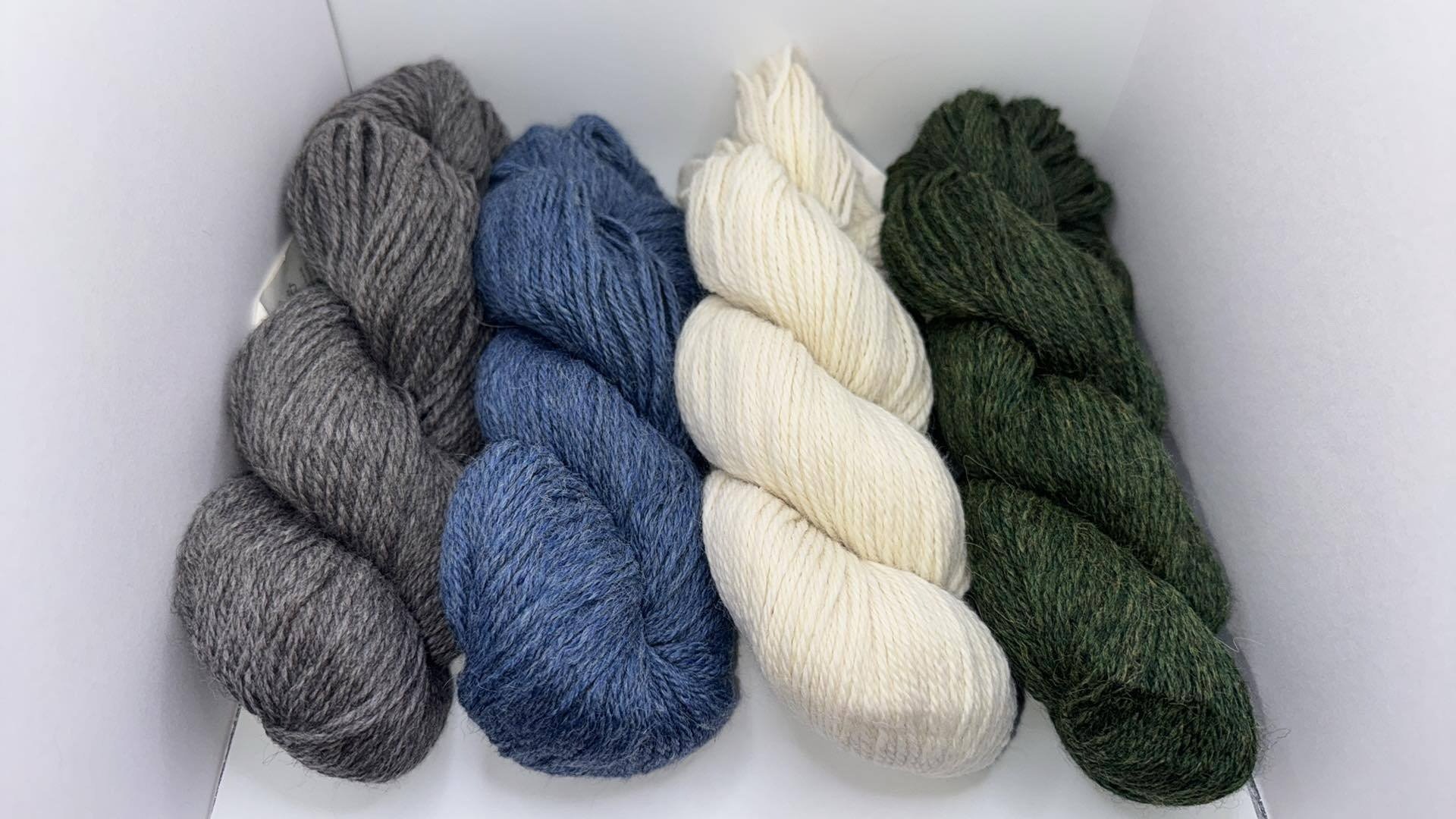 Cascade+Yarns+Woolpaka.jpg