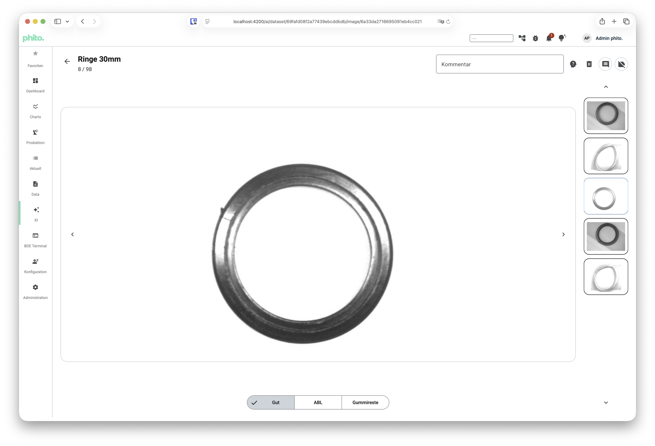 Schwarz-Weiß-Bild eines runden Silikonrings, wahrscheinlich eine Dichtung oder Dichtungsring für mechanische oder technische Anwendungen.