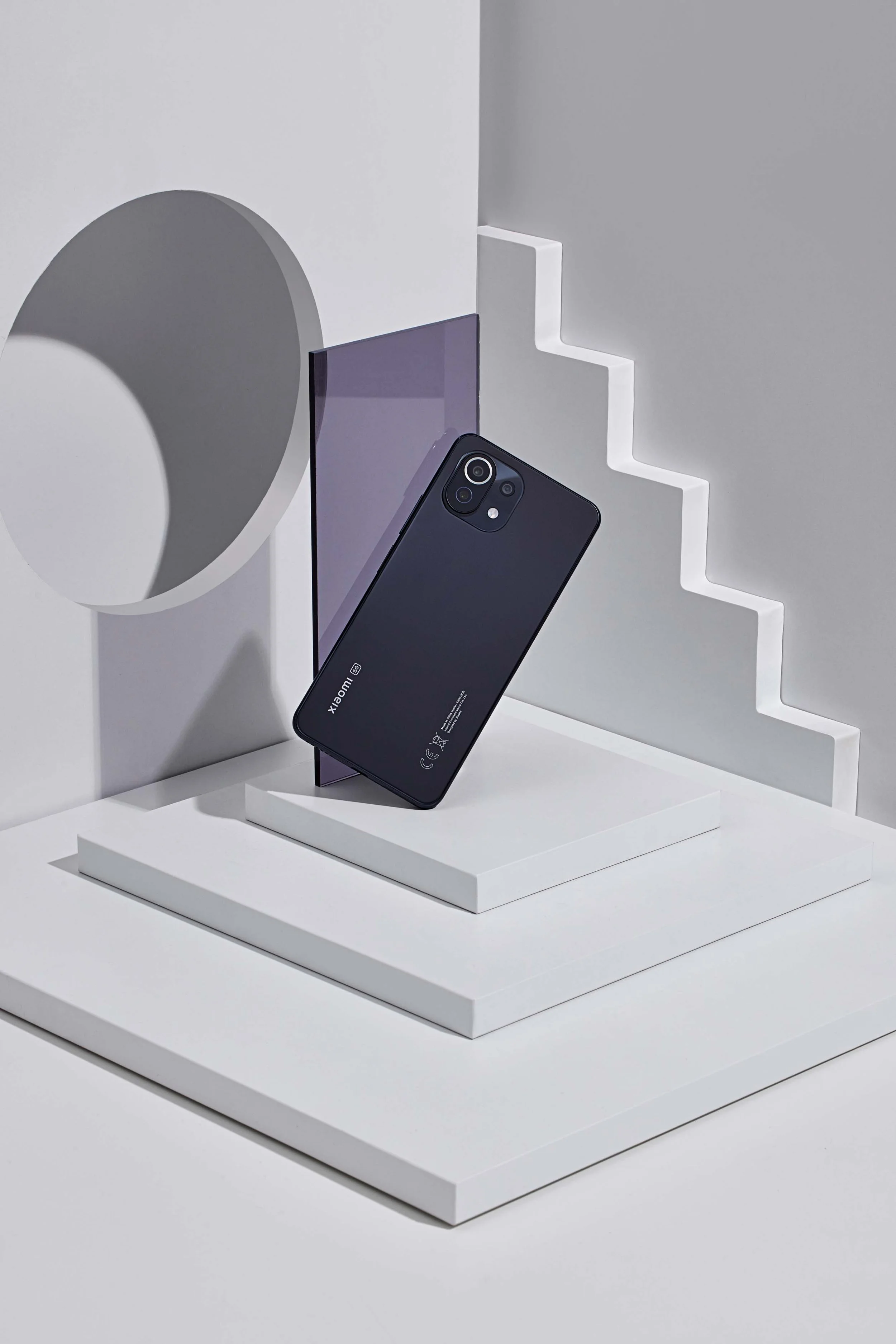 Pam İstanbul Prodüksiyon, Xiaomi'nin en son Life Style koleksiyonunu, neon ışıkların ve dinamizmin arasında, stil ve teknolojiyi bir araya getiren bir fotoğraf serisiyle sunuyor. Her kare, modern yaşamın dinamik ruhunu ve Xiaomi'nin yenilikçi estetiğ