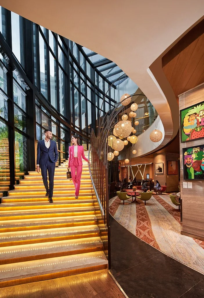 Panoramik cam cepheli modern ofis binası mimari çekimi - PAM İstanbul kurumsal mimarlık prodüksiyonu