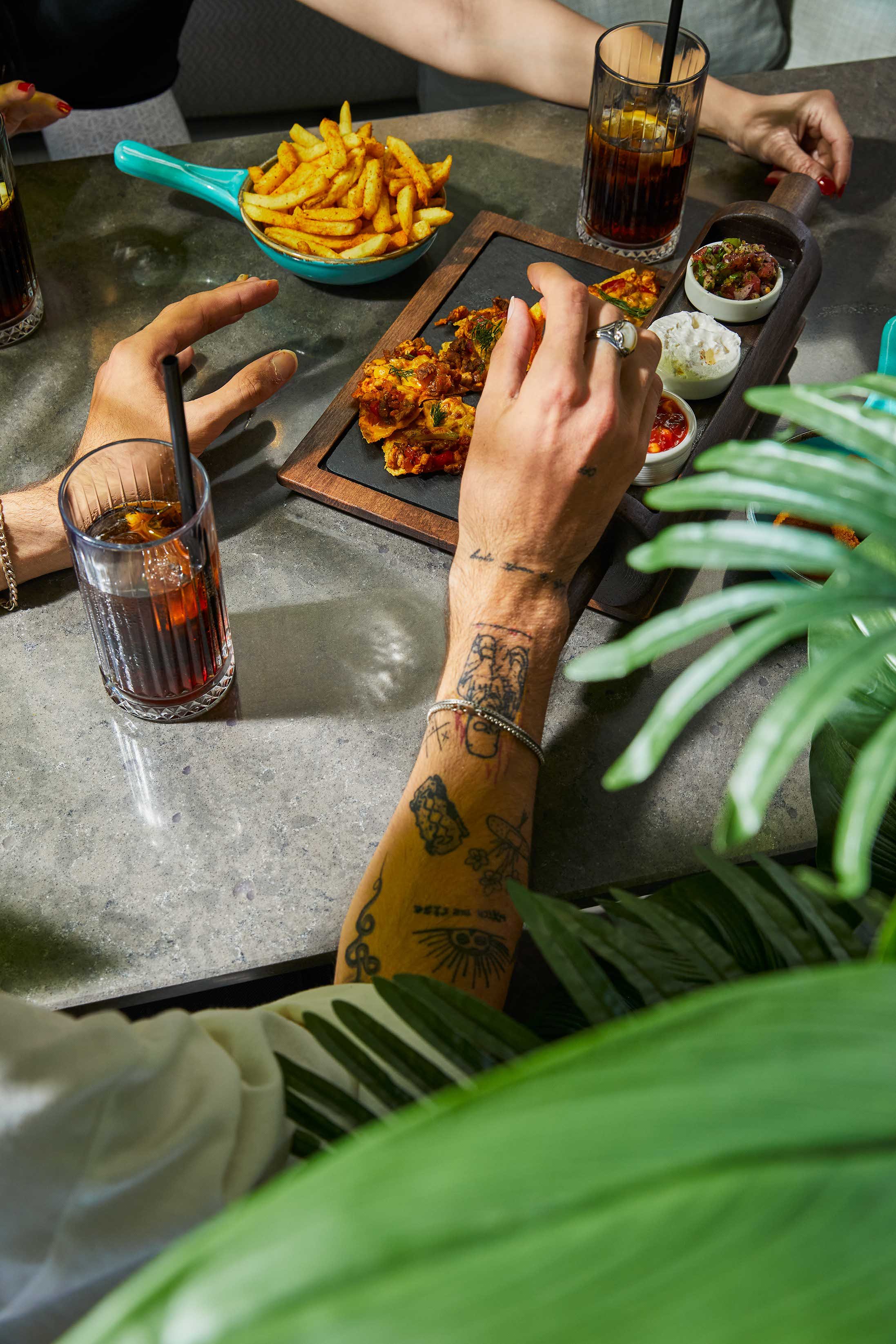 Entegre kampanya prodüksiyonu: Fotoğraf ve videoyu tek elden yöneten PAM İstanbul ile marka hikayenizi güçlendiren etkileyici görseller.