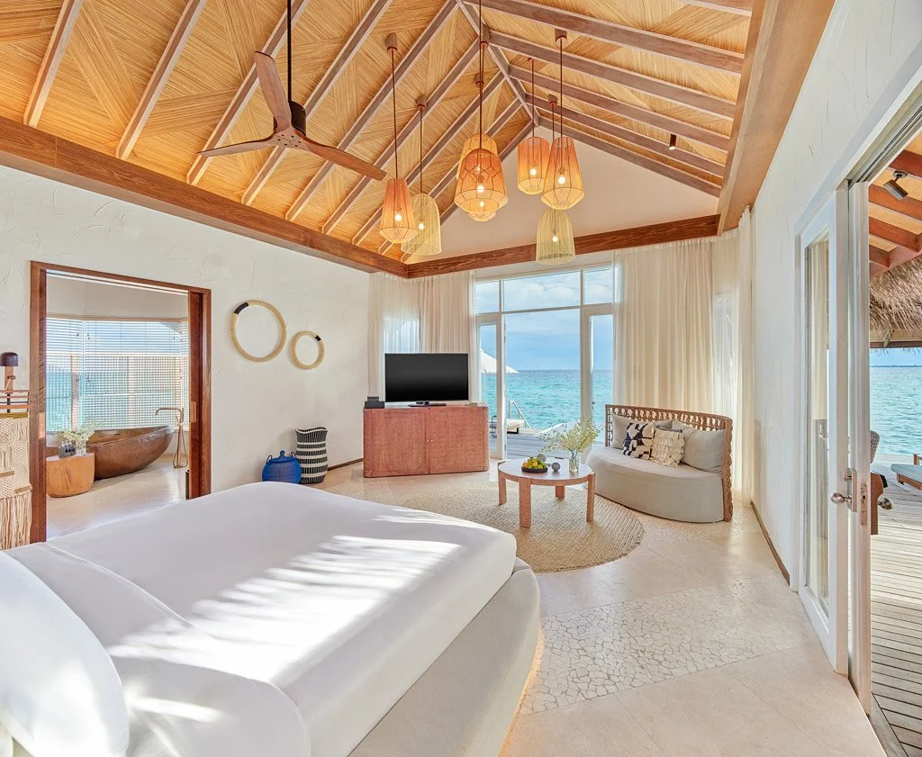 Okyanus manzaralı sahil otel odası iç mekân fotoğraf çekimi - PAM İstanbul otel prodüksiyonu