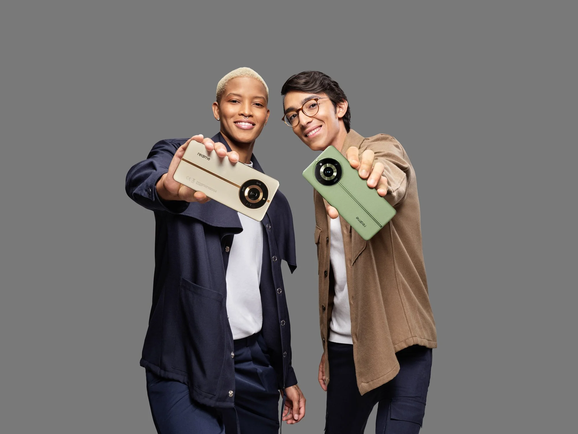 Pam İstanbul Prodüksiyon, Mete Gazoz ve Melisa Vargas ile Real Me cep telefonu kampanyasını hayata geçirirken, her karenin içinde yaratıcılık ve teknolojinin mükemmel uyumunu sergiliyor. Görsel anlatım ve estetik çekimlerimizle, teknoloji ve tasarımı