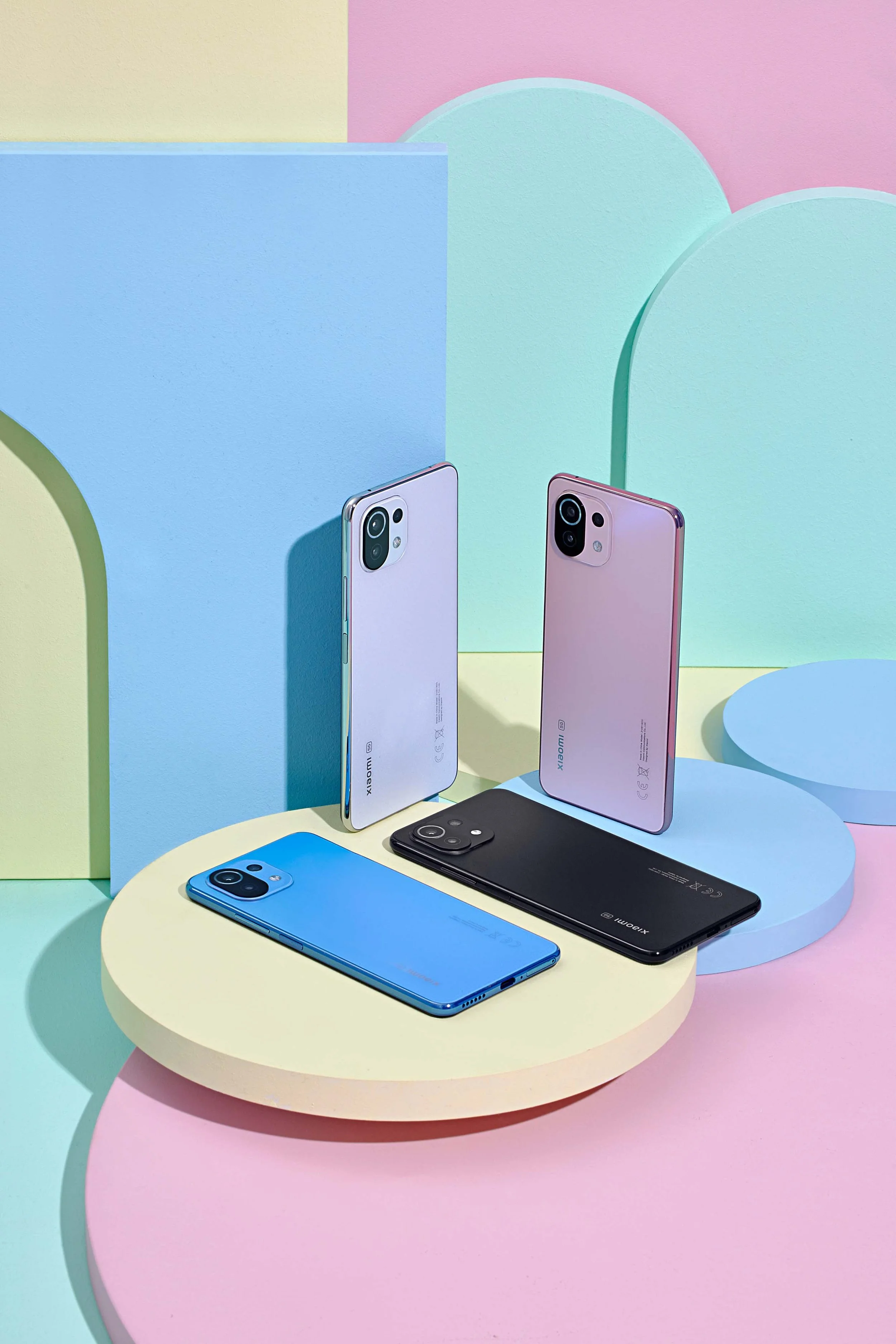 Pam İstanbul Prodüksiyon, Xiaomi'nin en son Life Style koleksiyonunu, neon ışıkların ve dinamizmin arasında, stil ve teknolojiyi bir araya getiren bir fotoğraf serisiyle sunuyor. Her kare, modern yaşamın dinamik ruhunu ve Xiaomi'nin yenilikçi estetiğ