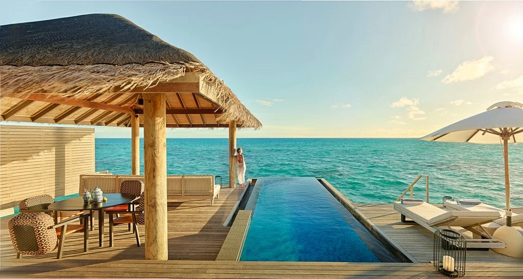 Modern salon yemek alanı ahşap panel TV ünitesi iç mekân çekimi - PAM İstanbul iç mimarlık prodüksiyonu