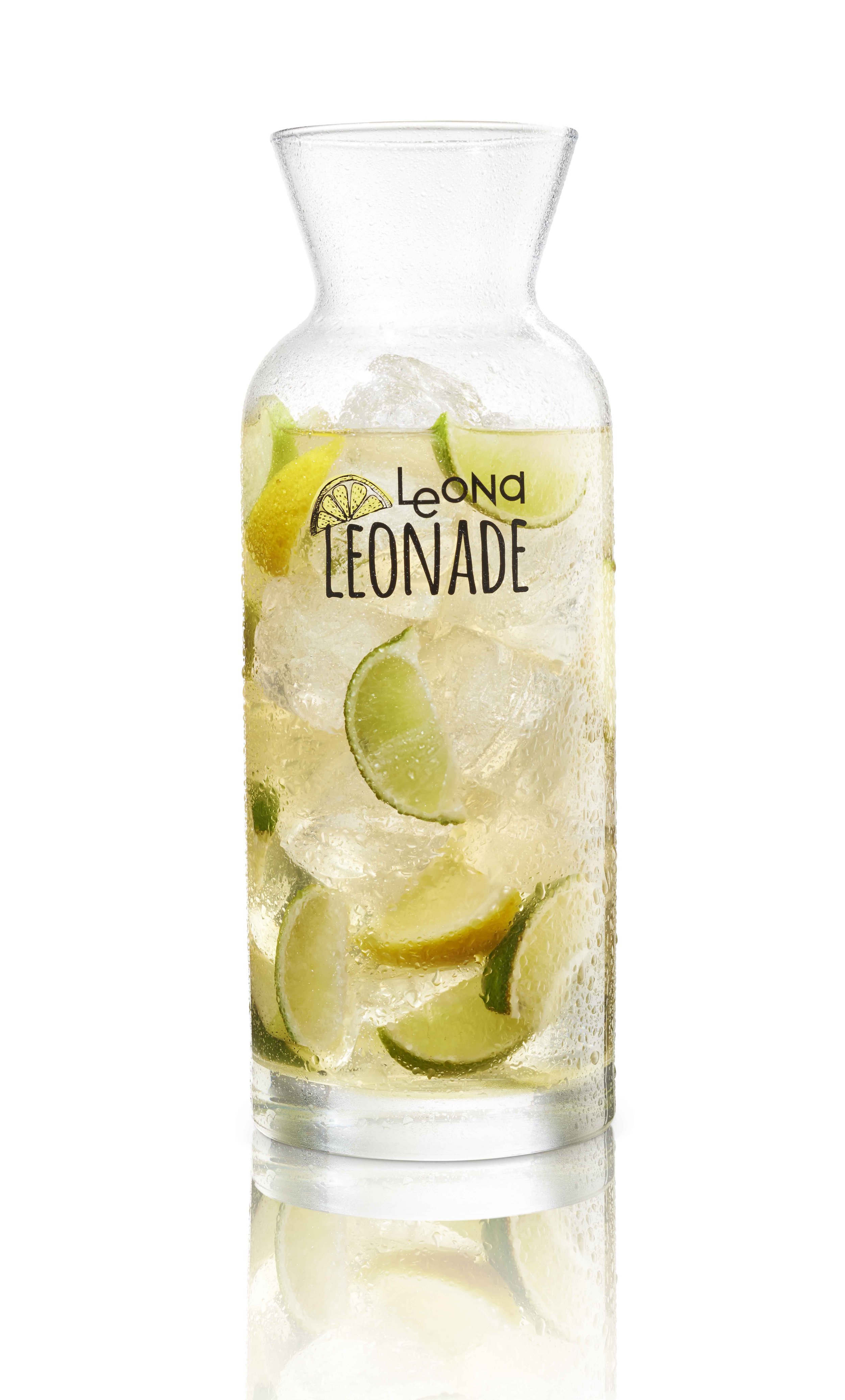 Pam İstanbul Prodüksiyon tarafından gerçekleştirilen şarap fotoğraf çekimleri, şarapların zarafetini ve lezzetini en estetik şekilde yansıtarak marka kimliğini güçlendirmektedir. Her detayın özenle planlandığı bu çekimler, şarapların renk, doku ve şi