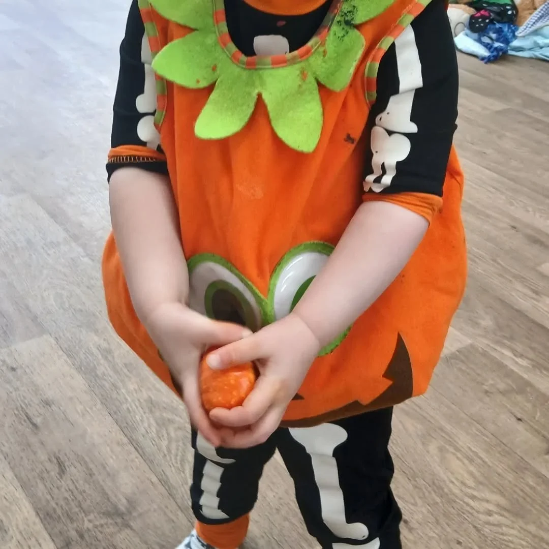 Halloween 🎃 👻 🎃  and autumnal themed activities this week at Moonriver #halloween #happiness #atumn🍁 #adventure #nurseryinspo #natureclassroom #eyfsactivities #exploring #childrensintrest #celebrating #spooky #funtimes #inspiration