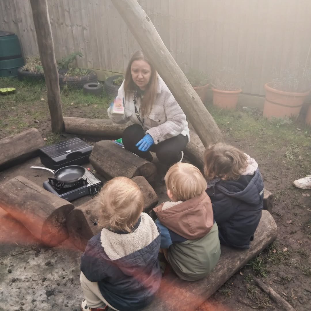 The toddler children had a lovely time in the back garden, cooking pancakes 🥞 together ❤️ the children were excellent at flipping the pancakes. #pancakeday #nurseryinspo #outdoorfun #camping #childrensintrest