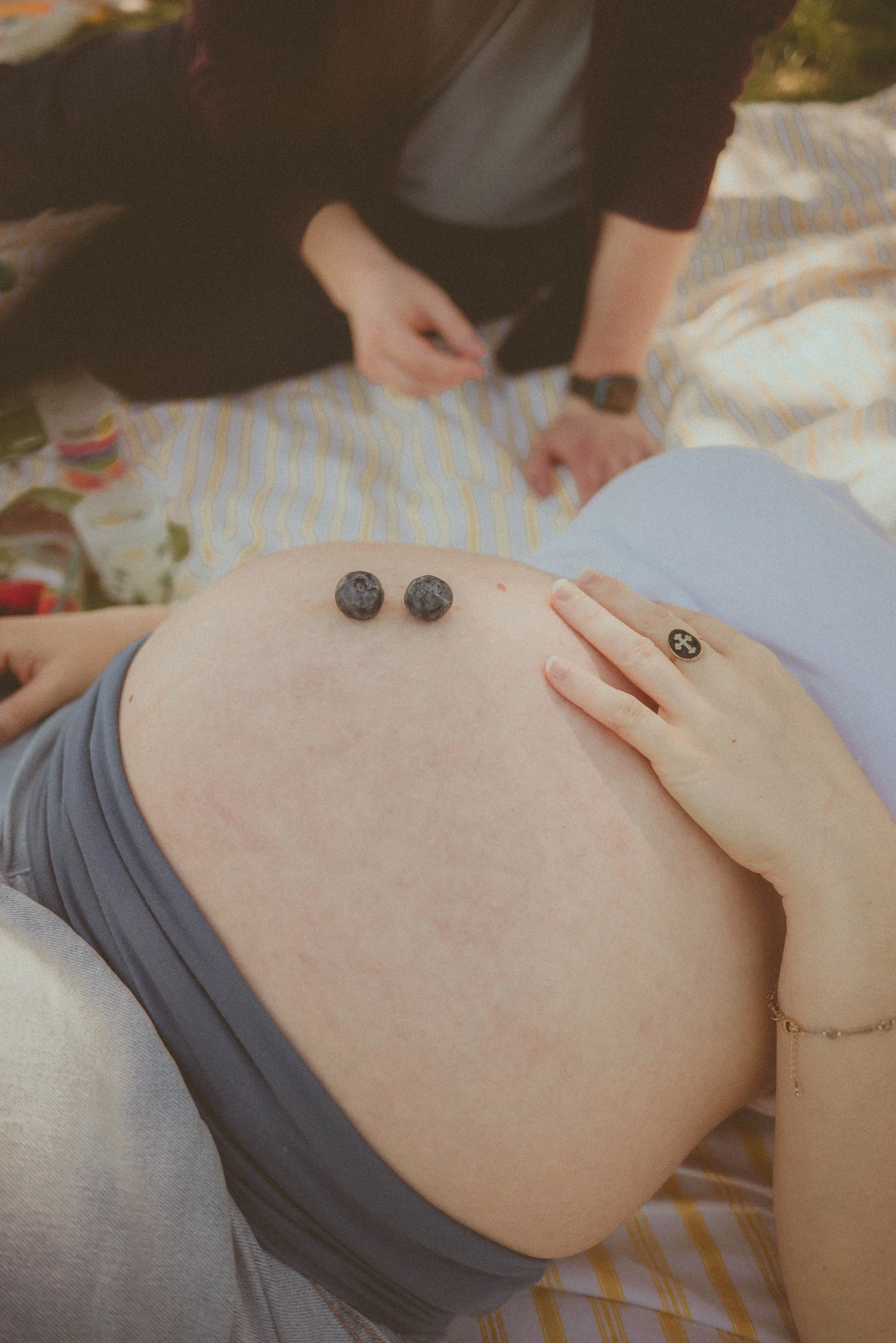 photographe grossesse et naissance besançon