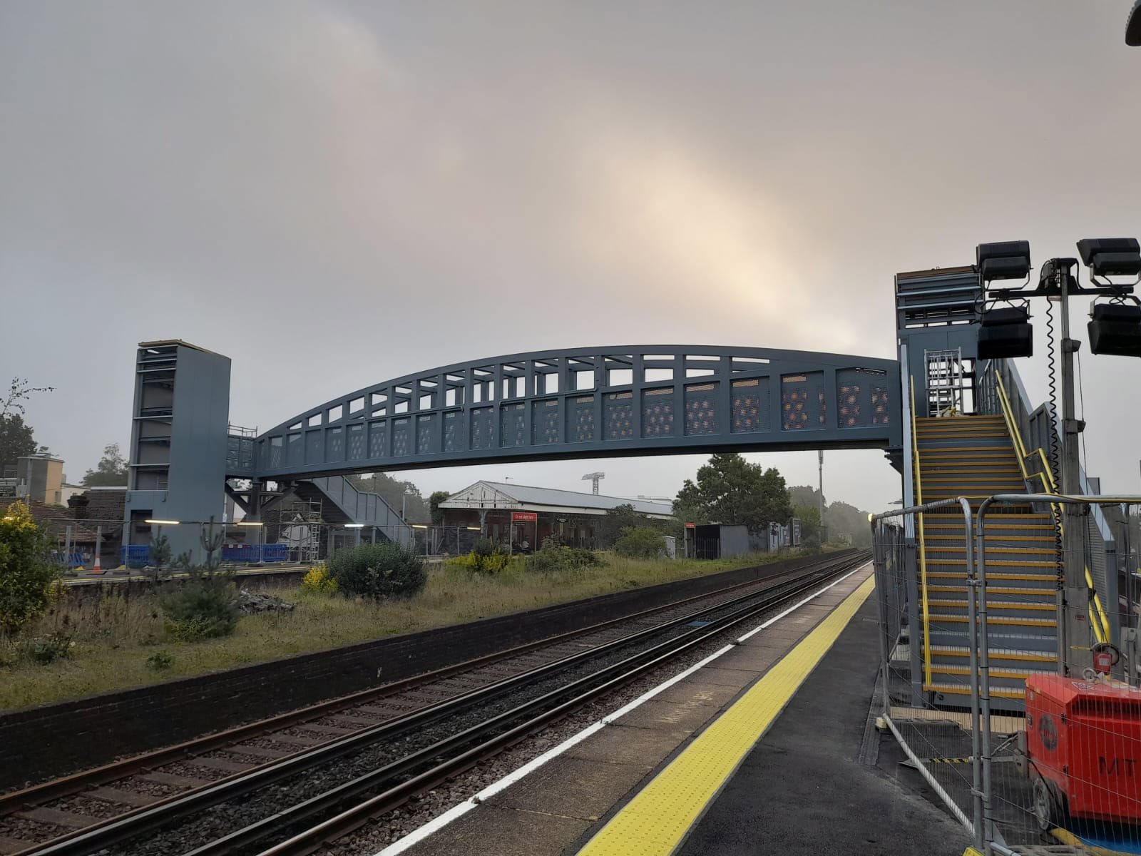 walton-on-thames-full-bridge-span-compressed.jpg