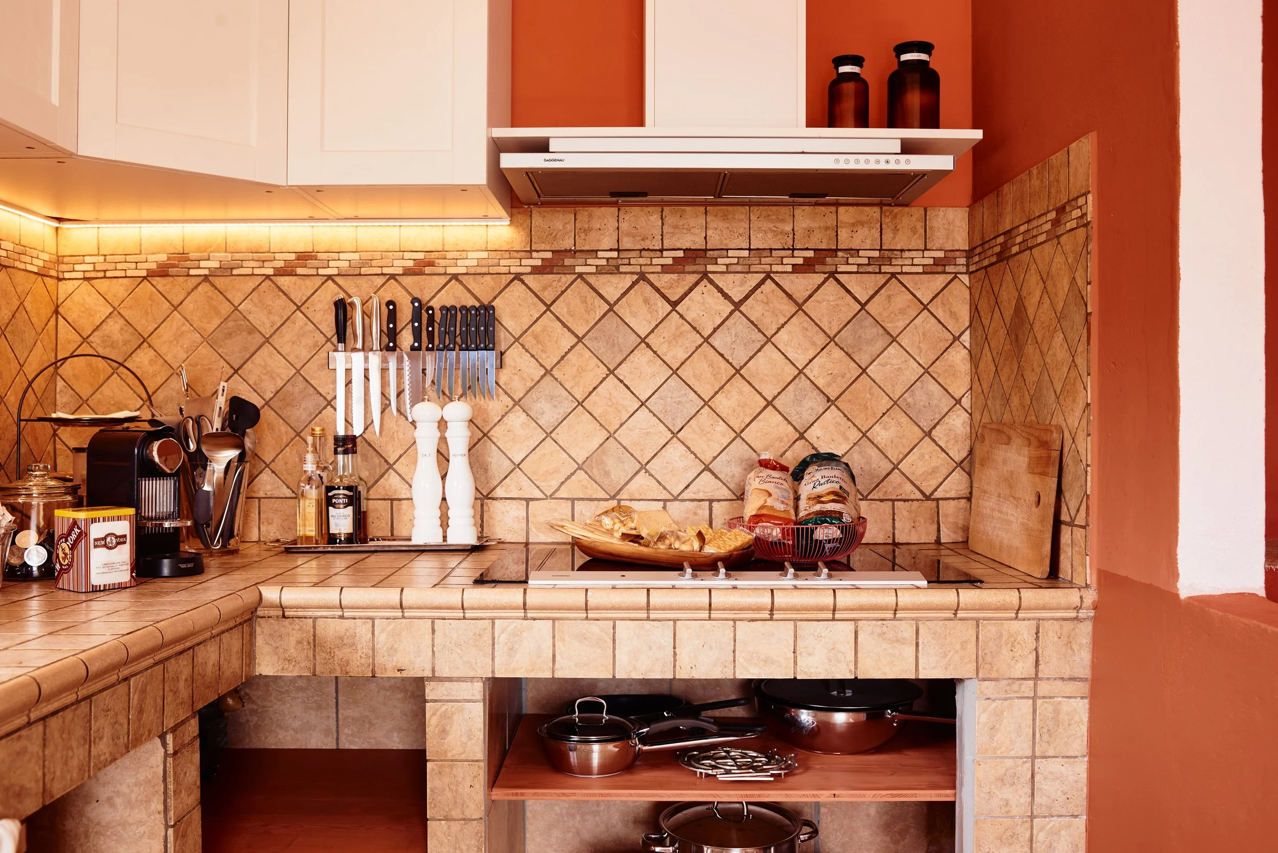 KITCHEN 03.jpg