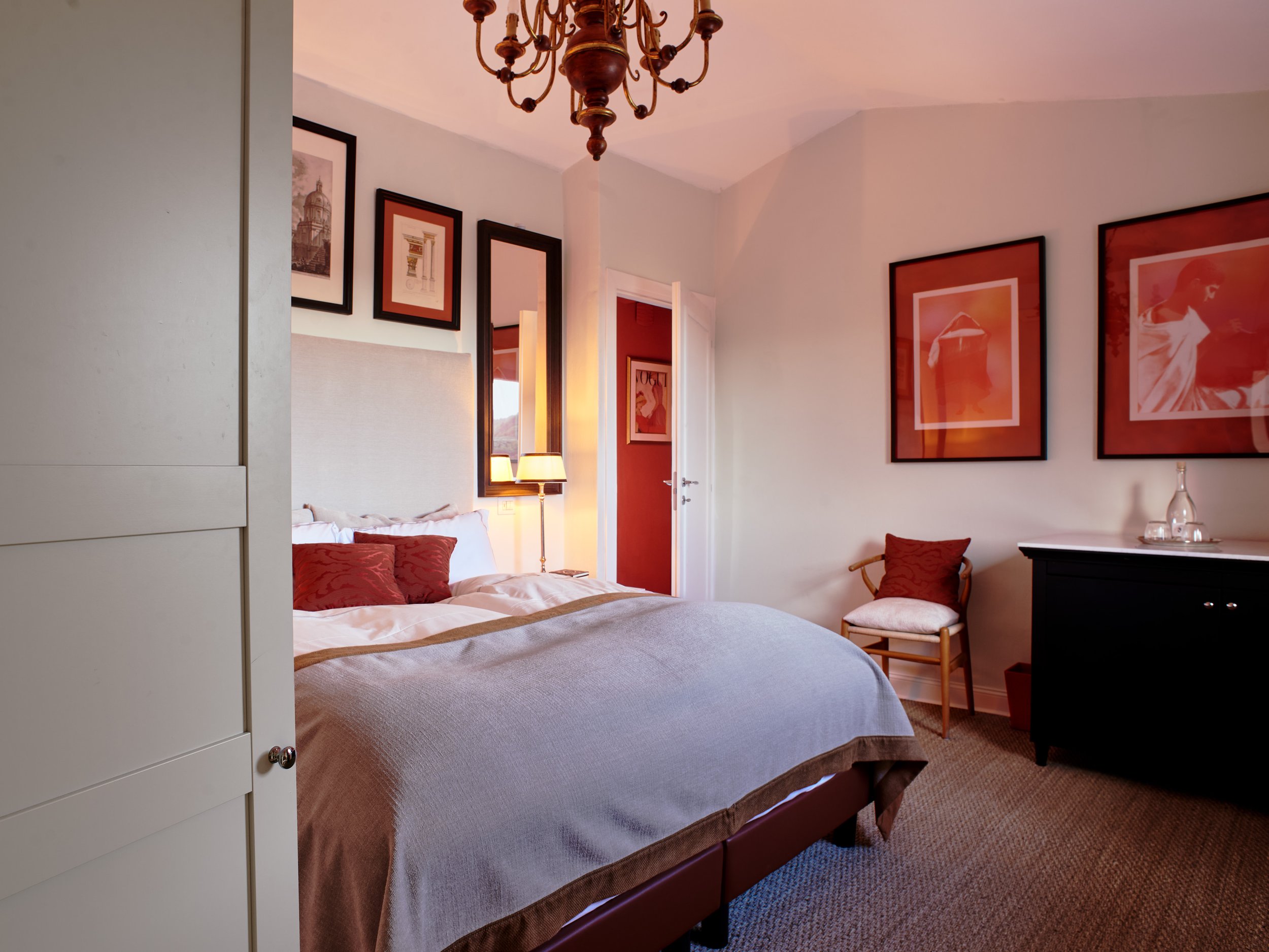 MASTER BEDROOM 07.jpg
