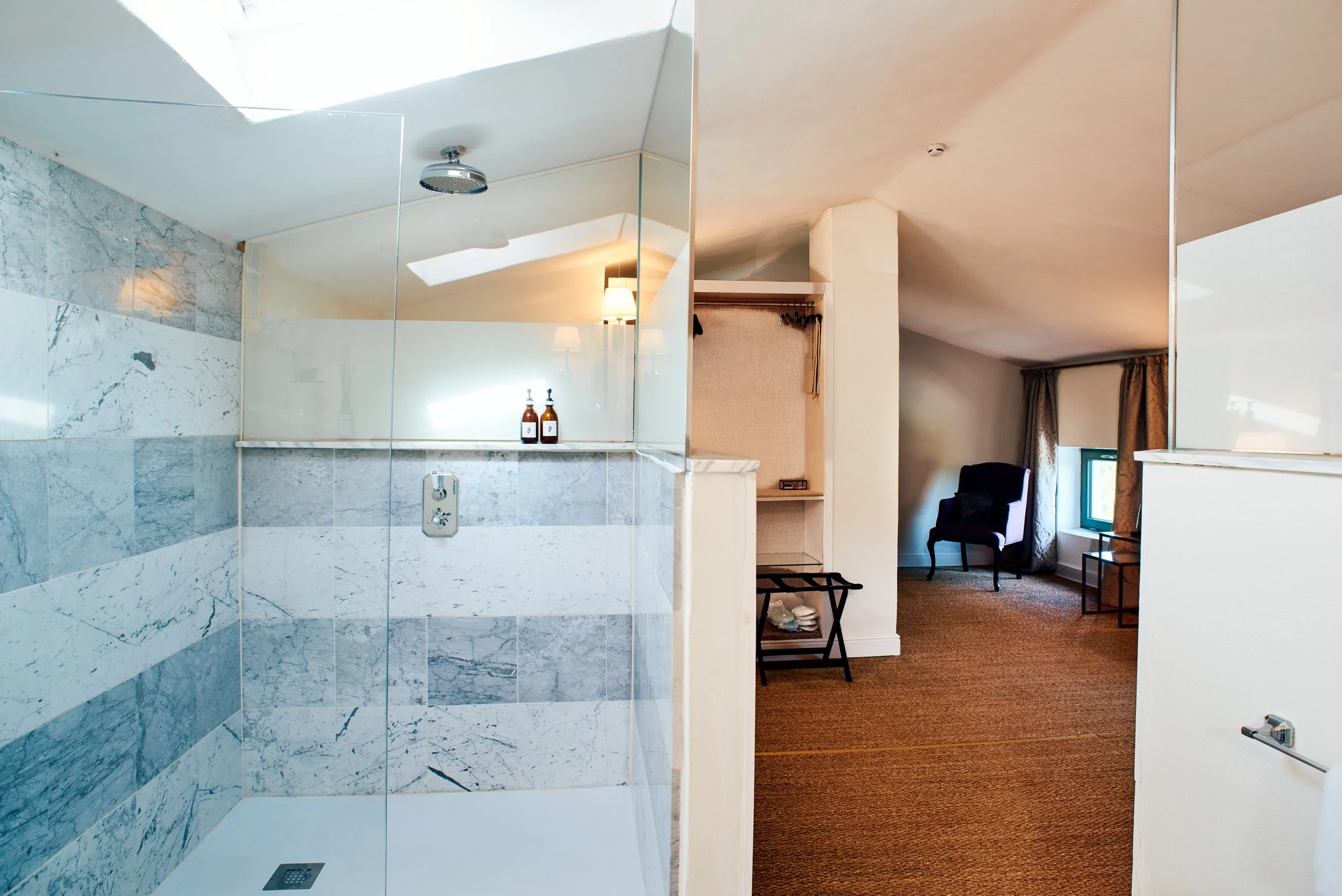 MASTER SUITE 05.jpg