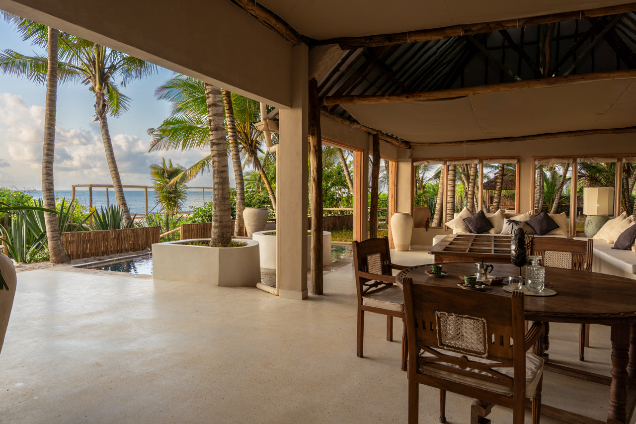 DSC08292-HDR Large.png