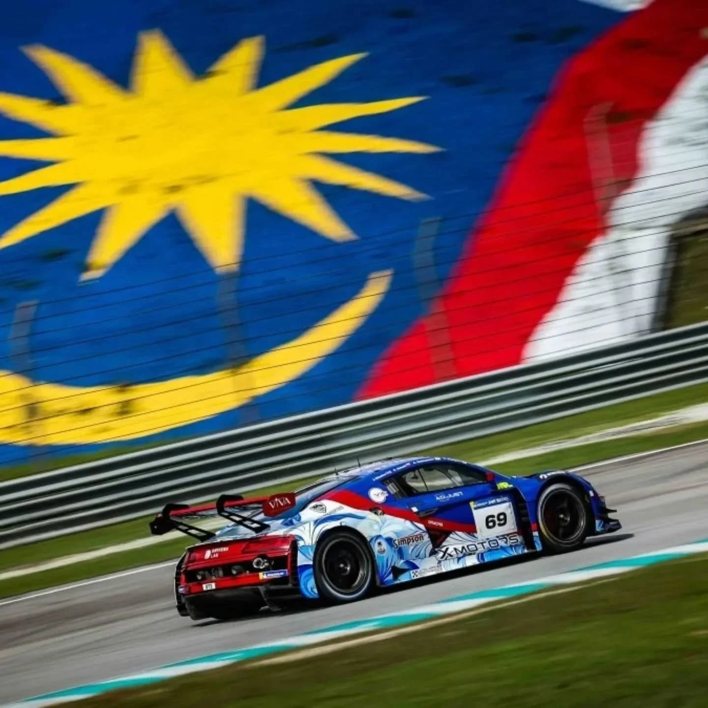 The Malaysia 12 hours, 2025 with @simpsonmotorsport and @continental.racing on the @audicustomerracing R8 LMS GT3.
Hottest working week of my life. 
Started in the pitlane, finished on the overall podium, which is a satisfying result. 

Last event of