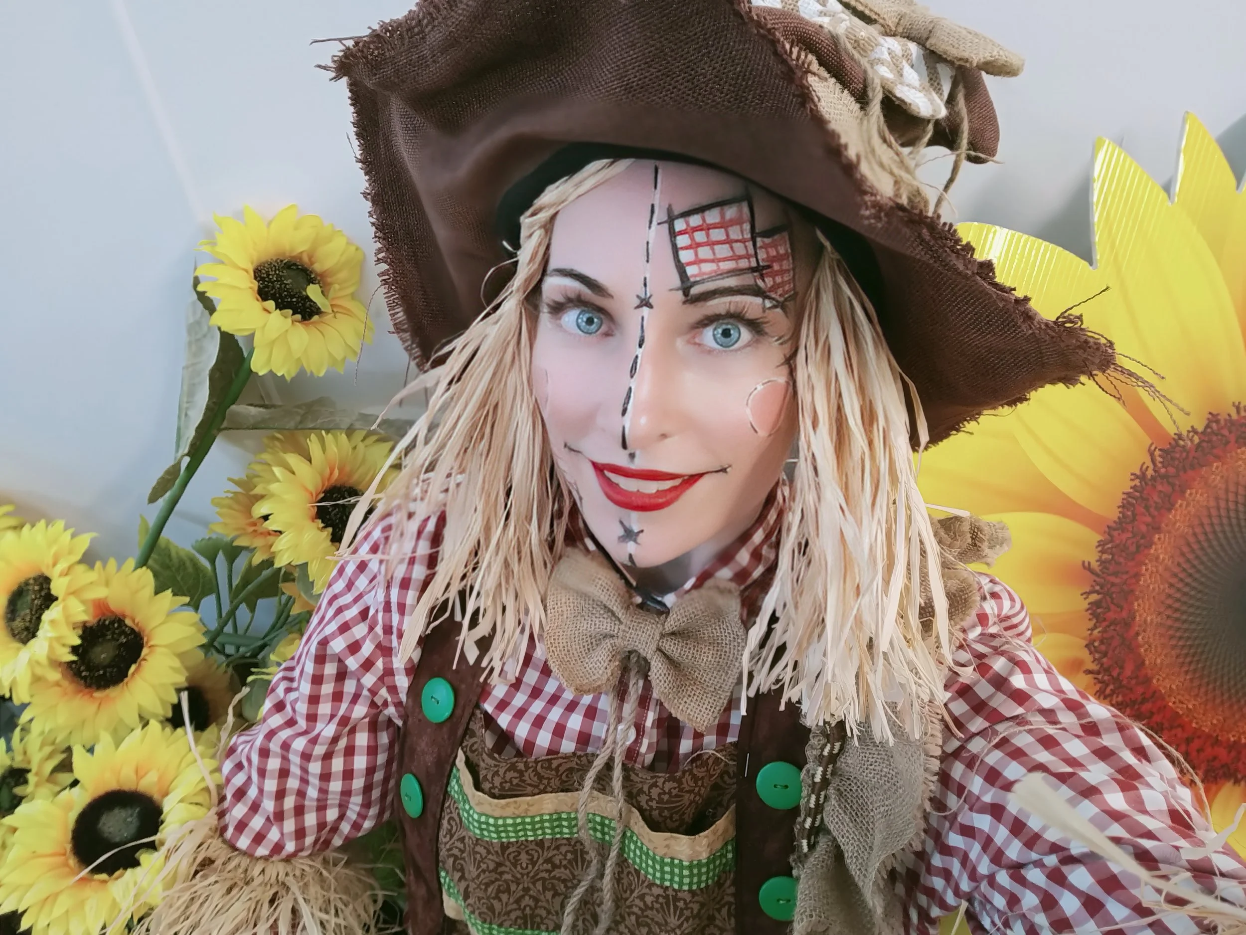 Scarecrow stilt character roving entertainment