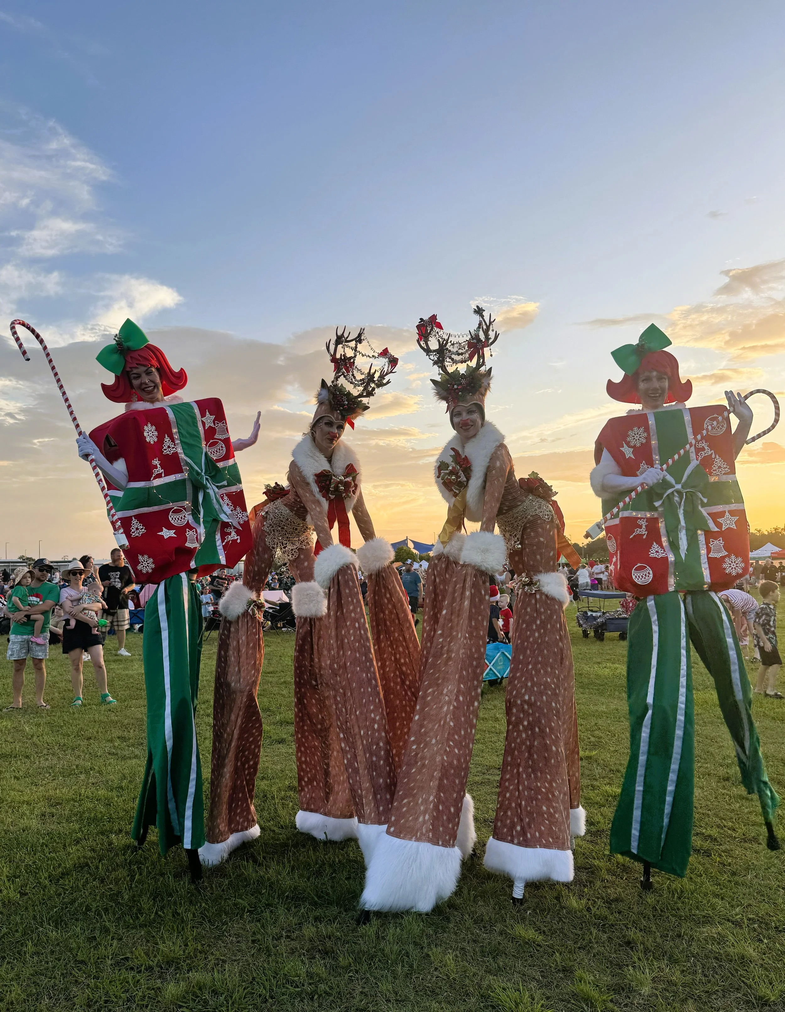christmas-reindeer-stilt-walker-in-costume