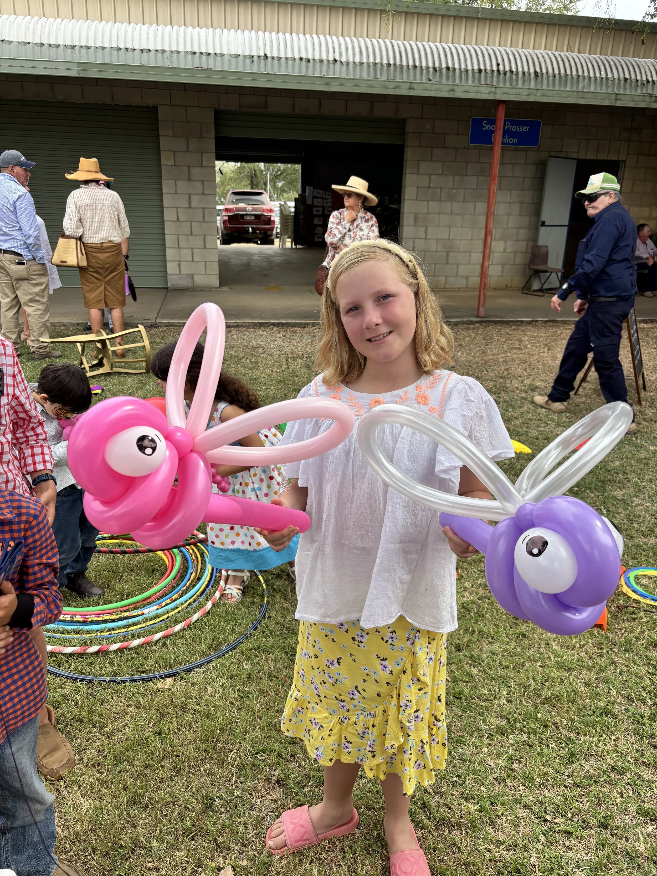 Balloon Twisting for ag shows QLD