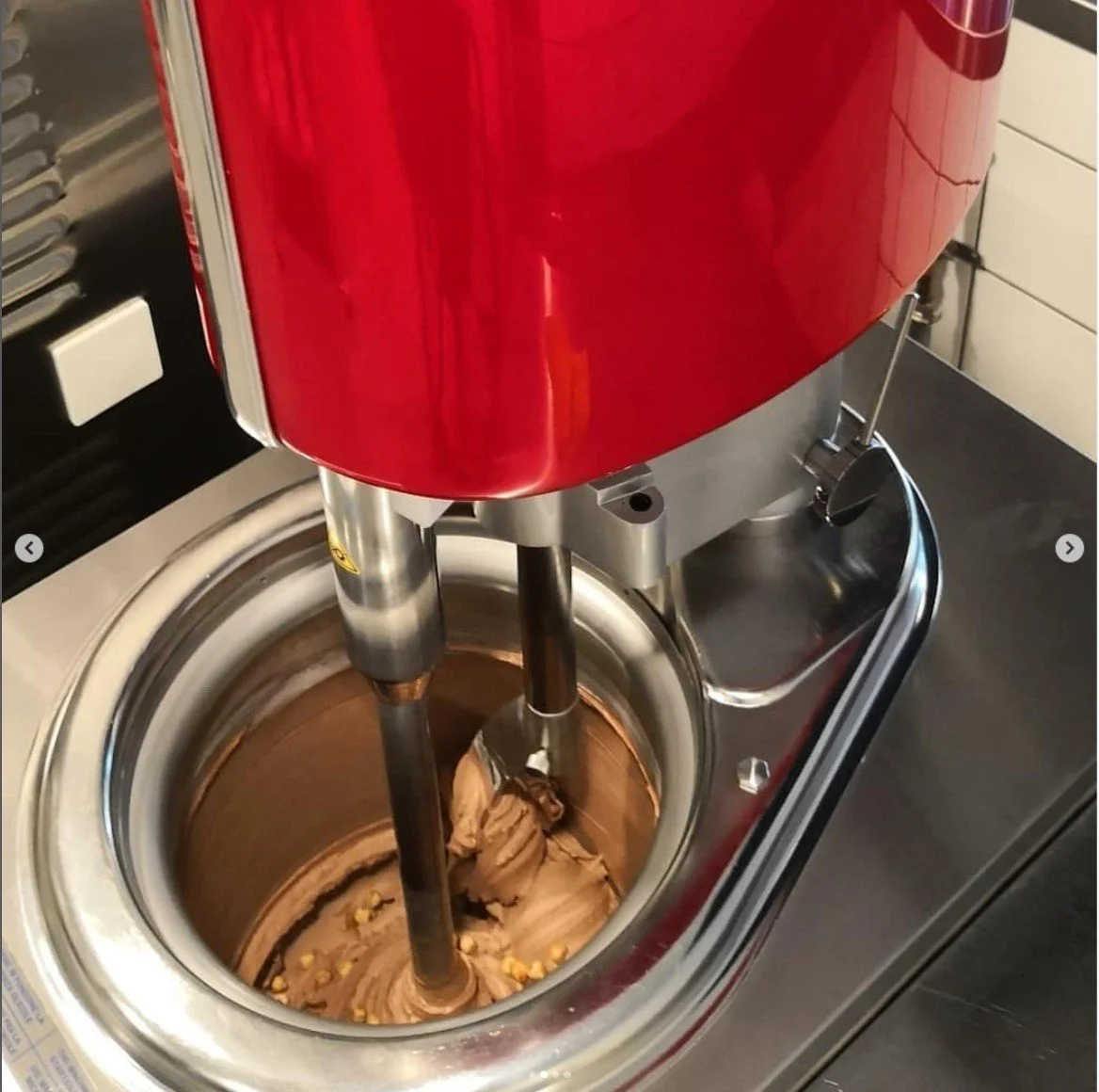 Eyes Up Events entertainment Brisbane, gelato making workshop, team building activity, ice-cream making