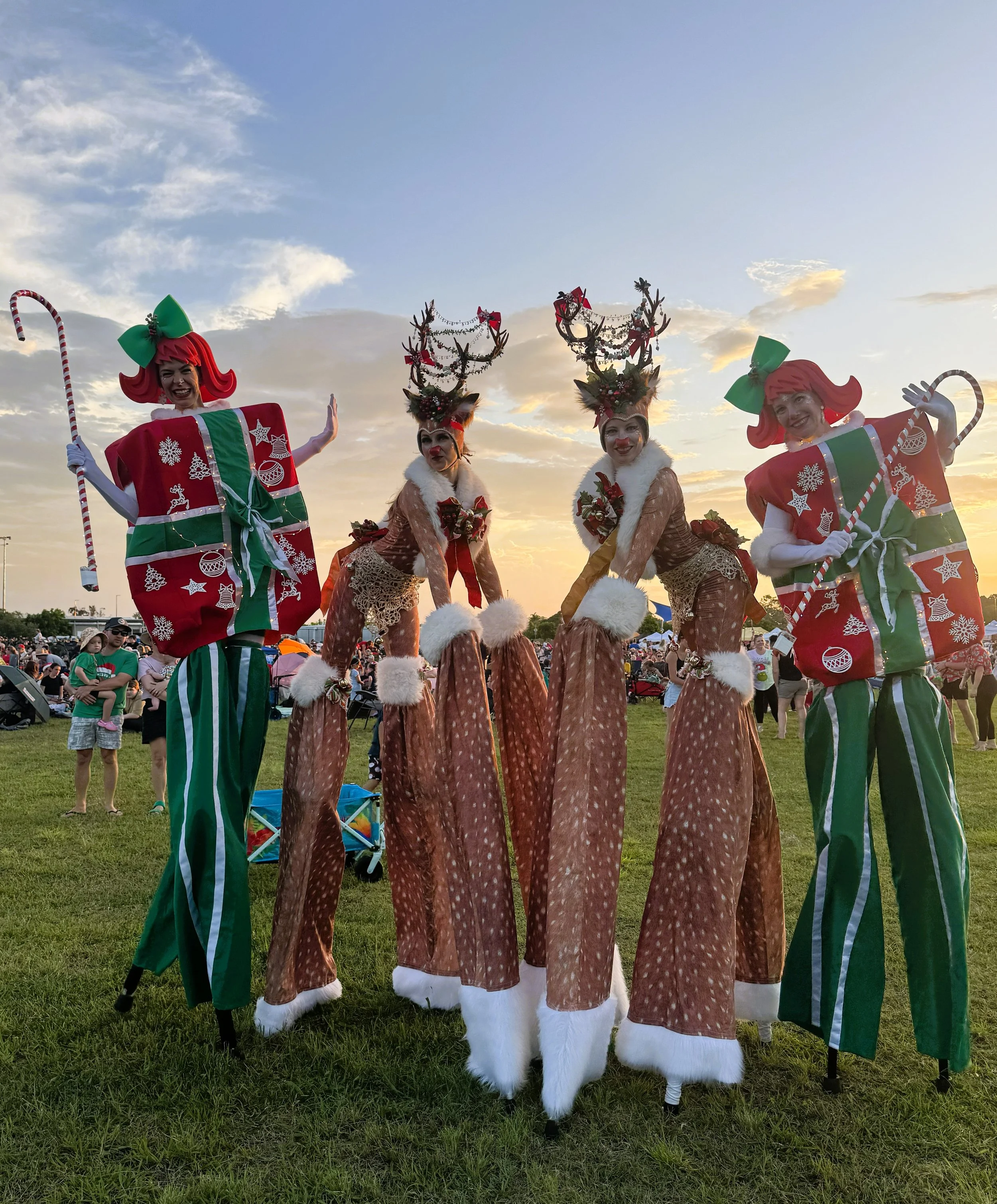 christmas-reindeer-stilt-walker-in-costume