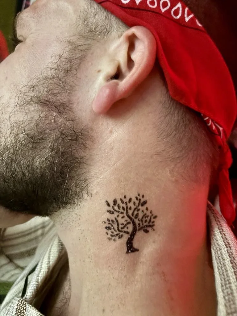 Eye-catching glitter body art ideal for brand activations and events on the Gold Coast.