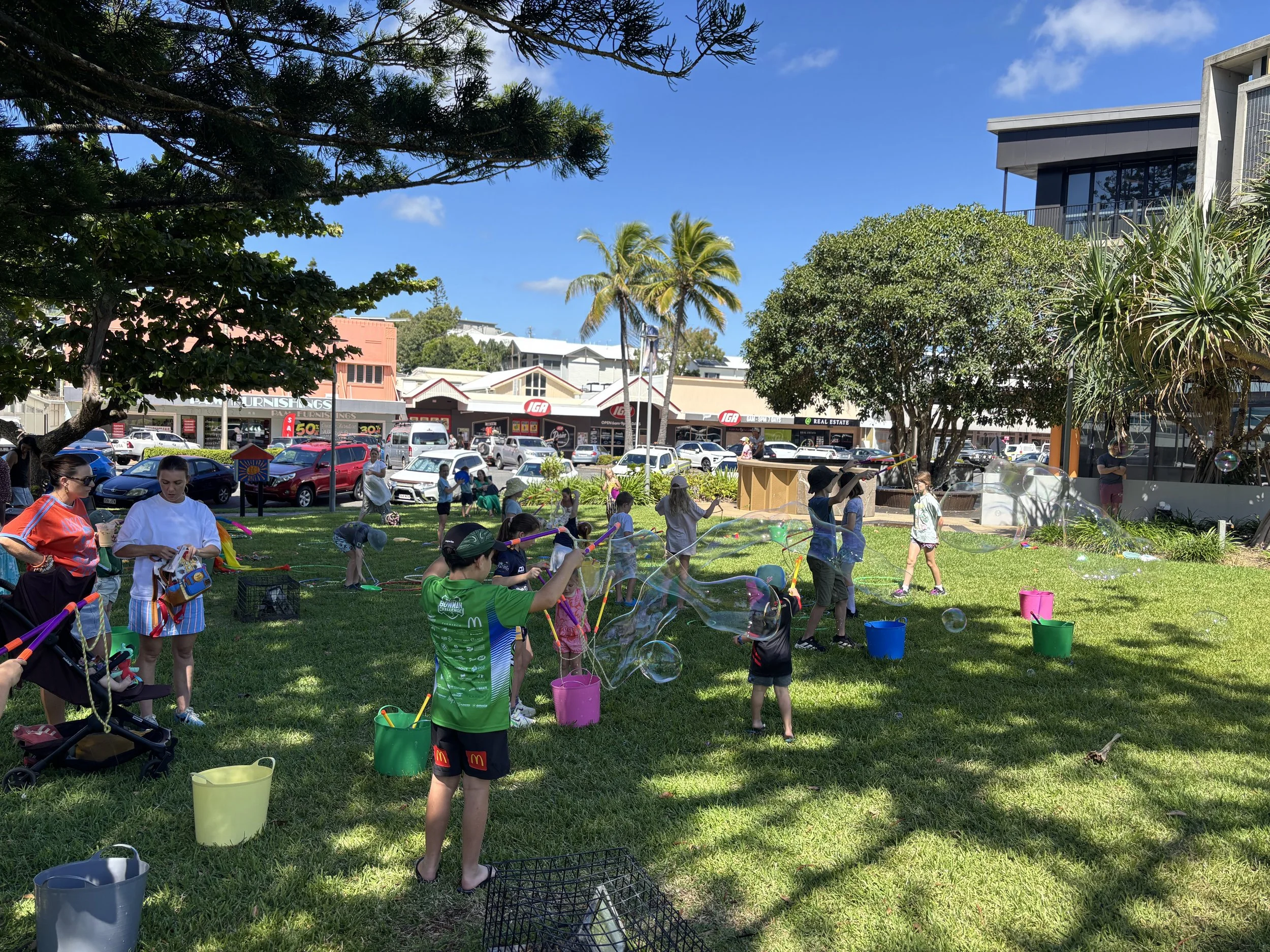 Interactive giant bubble station for festivals, markets and community events