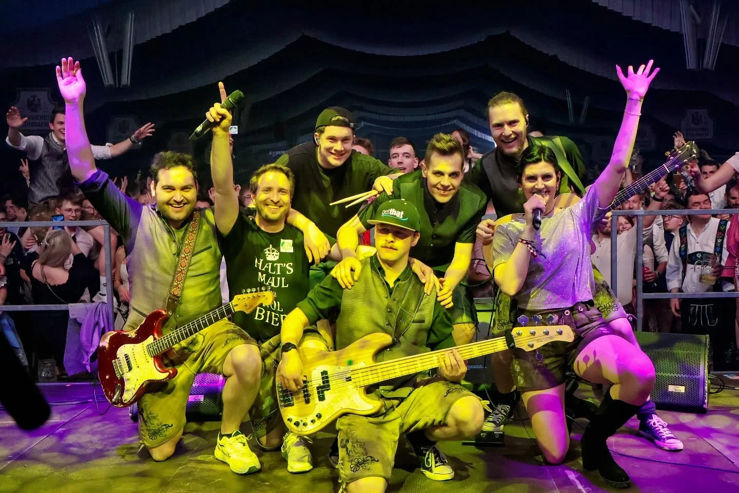 K&uuml;hbach❗️🤯 Was f&uuml;r eine Party!🔥

Danke an die @brauereikuehbach , dass wir wieder dabei sein durften. Es war - wie immer - ein Wahnsinns-Abend mit Euch! 🥳
Bis n&auml;chstes Jahr 😎👋🏼

Danke auch an @marmeladenglasmomente_by_sunni f&uum