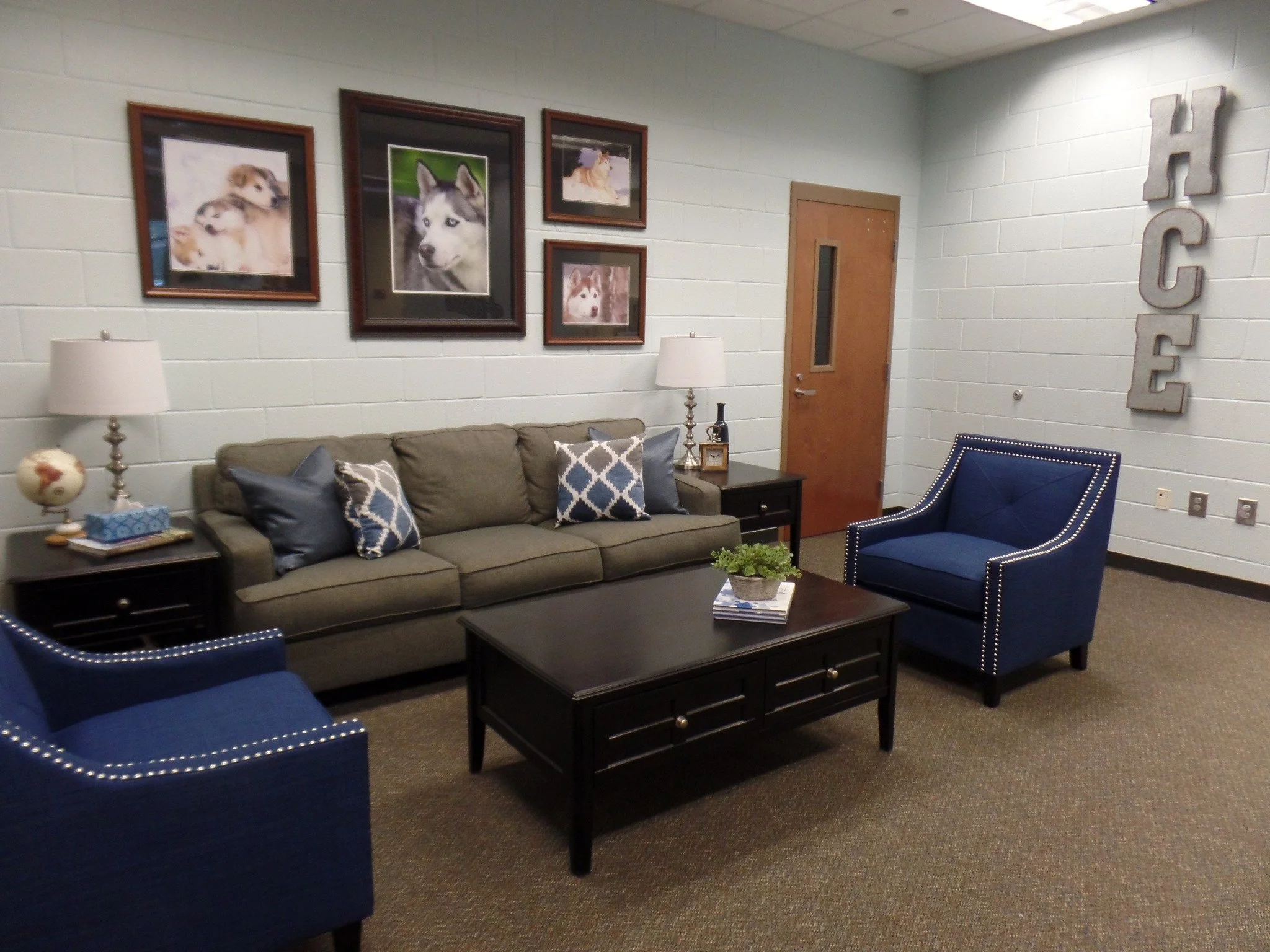 SWIPE for the before 🤍
Thoughtful layout, layered textures, and seating that actually invites conversation.
-
Good design isn&rsquo;t just pretty &mdash; it&rsquo;s purposeful.
-
#clevergirlinteriors  #interiordesigntips  #afterreveal  #styledspaces