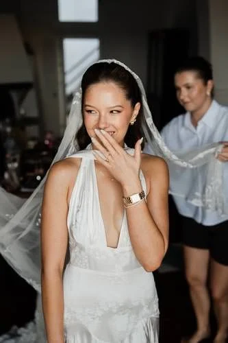 Bride-getting-ready_600.jpg