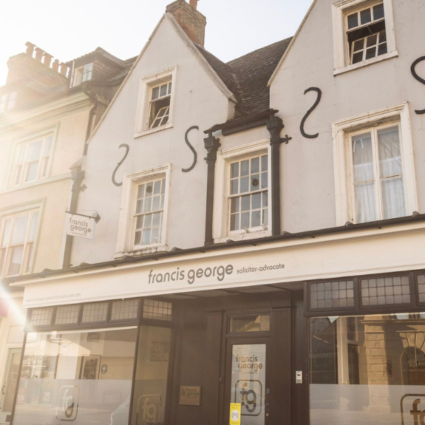 High Street Solicitors vs Online Firms: What’s the Difference?