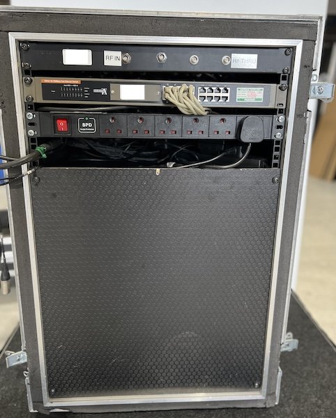 Sennhesier G3 500 8 way Rack rear.jpeg