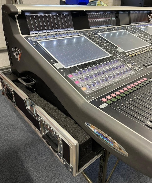 Digico SD7T LH.jpg