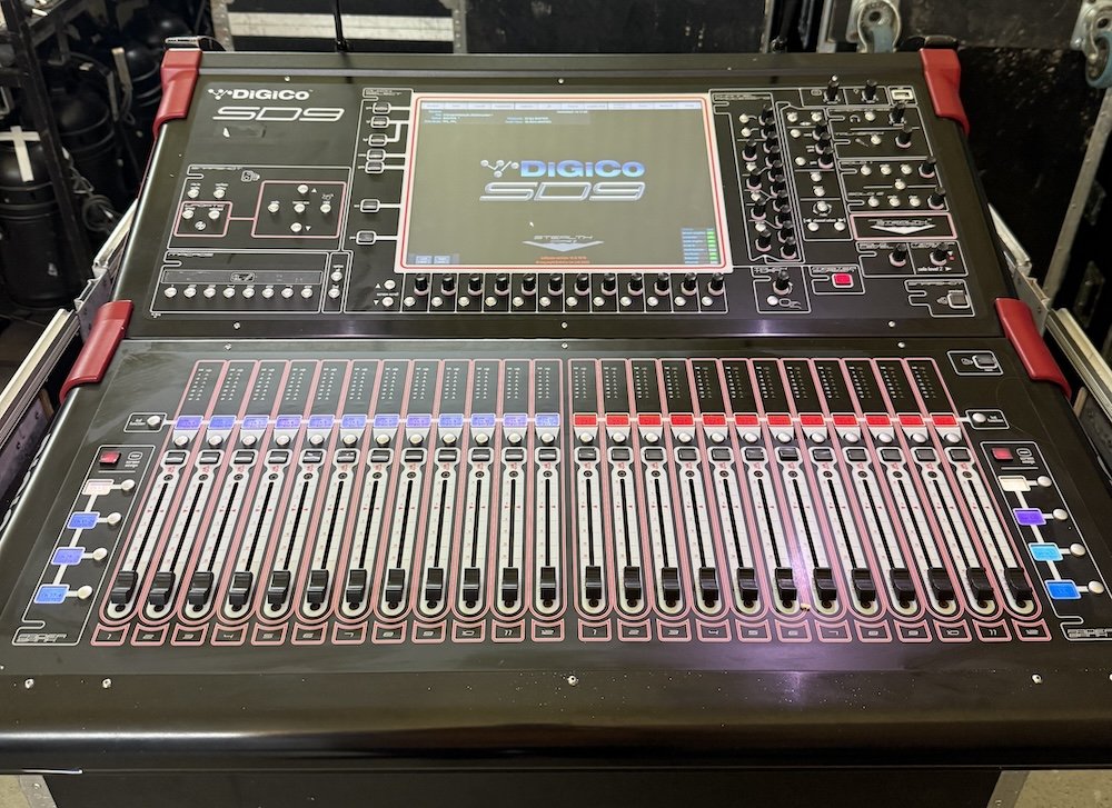 DiGiCo SD9 Surface.jpg