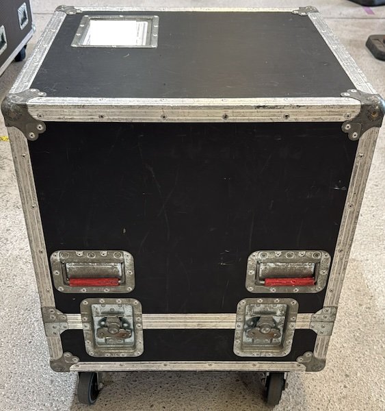 Sennheiser G3 300 8 way Rack Flightcase.jpg