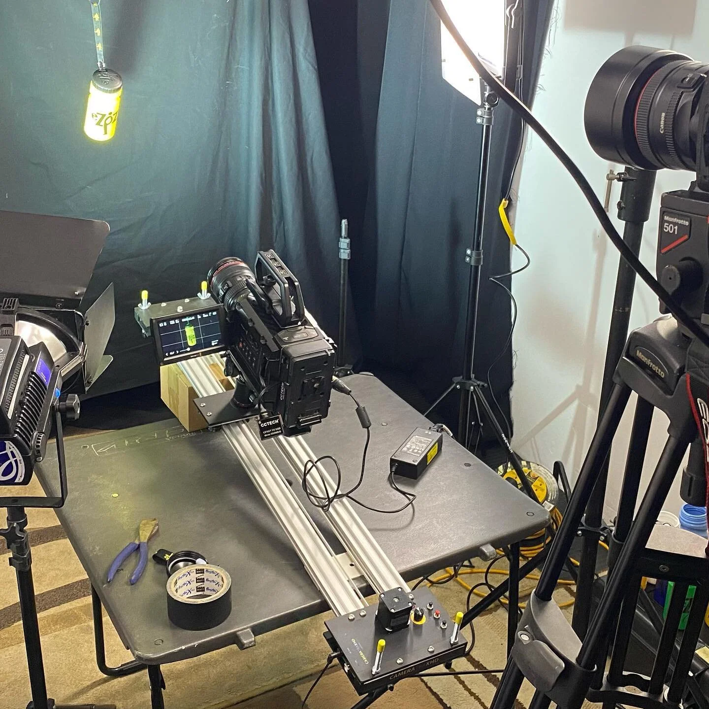A little filming and photography in the studio this week for a new and exciting start-up company - &lsquo;EzPz Bottle&rsquo;. Soon they will have an e-commerce website with lots of great content. More updates in the coming weeks.