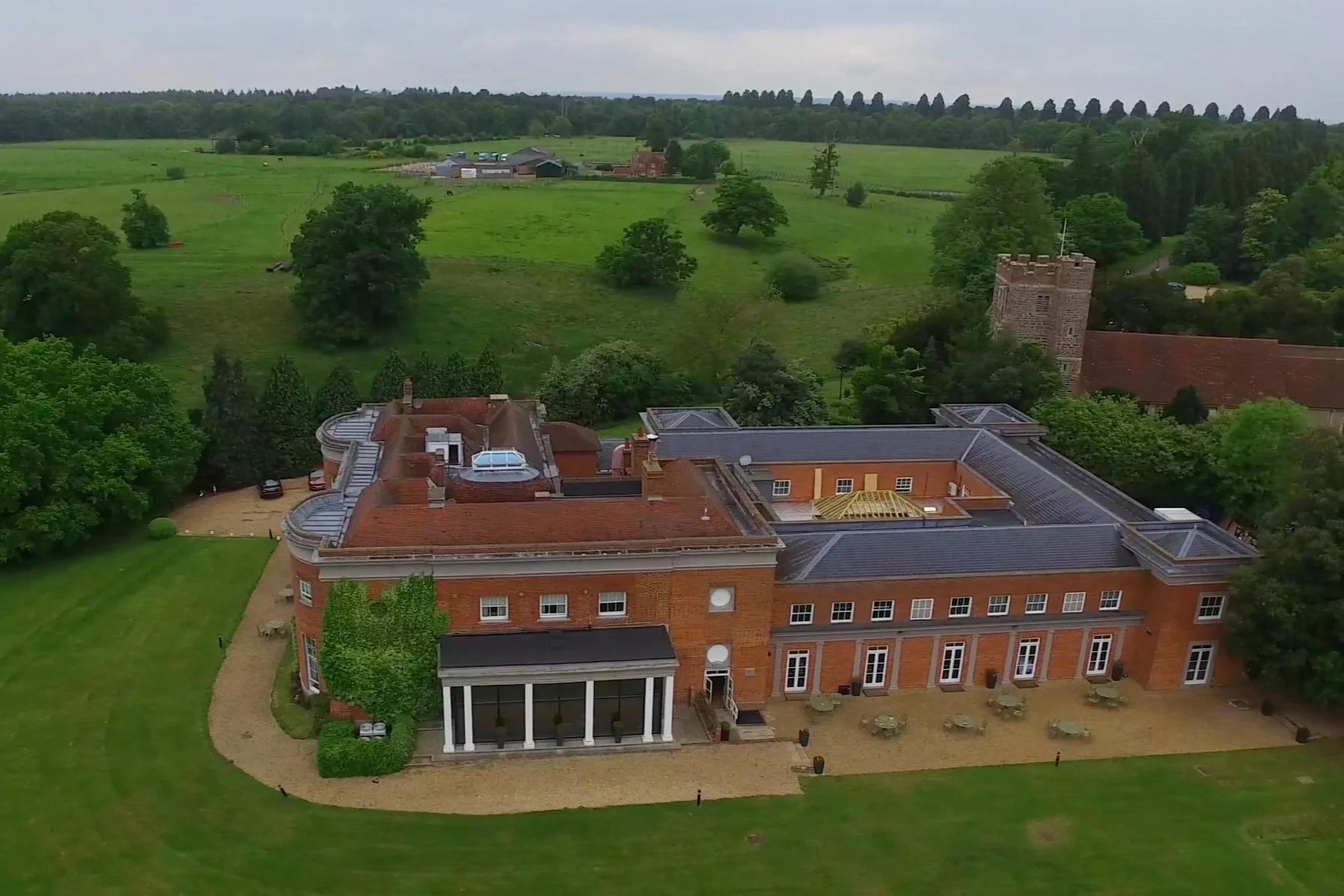Aerial+of+property+in+England.jpg