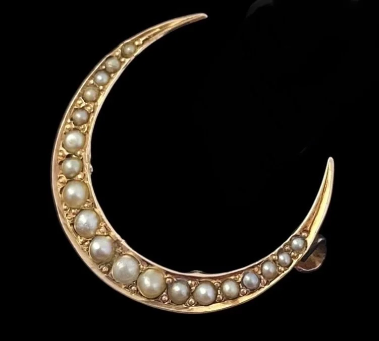 Sweet Antique Edwardian 9ct Rose Gold and Seed Pearl Brooch