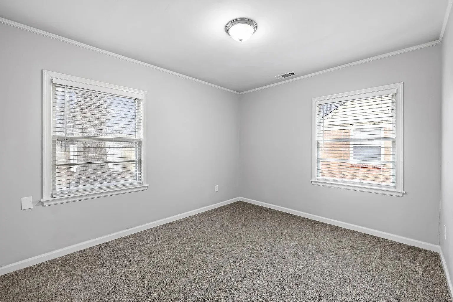 3708 Wilshire - Zillow 17.jpeg