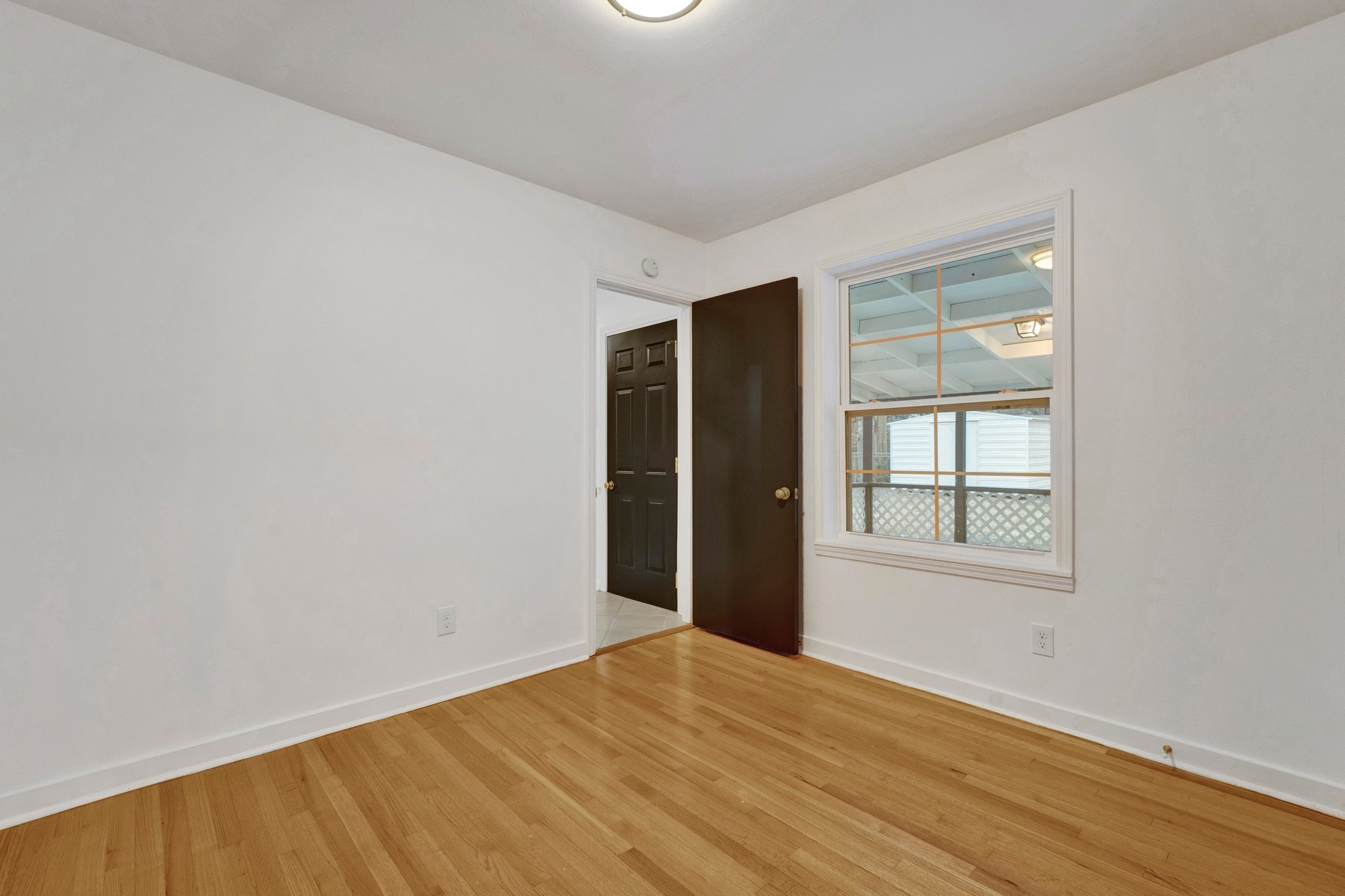 6-web-or-mls-EC203057.jpg