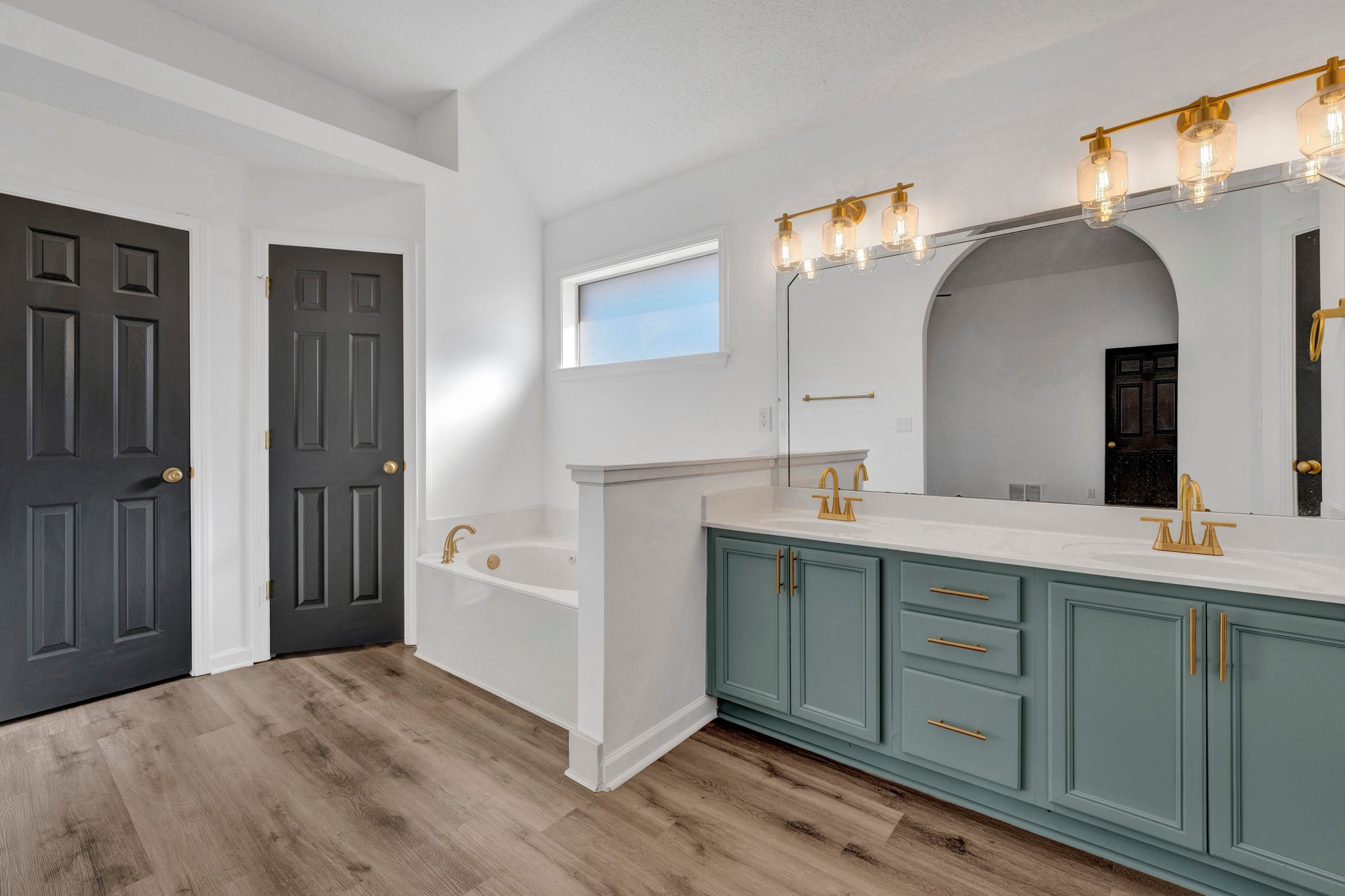 8-web-or-mls-EC201852.jpg