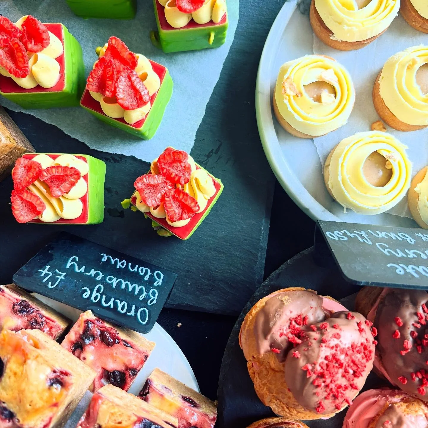 Creake Abbey Summer Gift Fair ☀️

We are here and ready for you at the lovely @creake_abbey 10am-4pm, with lots of scrummy deliciousness to brighten your bank holiday weekend 😍

See you soon! ❤️

#hestiapatisserie #creakeabbey #creakeabbeygiftfair #